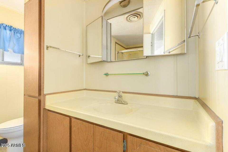 2050 W Dunlap Avenue, C103