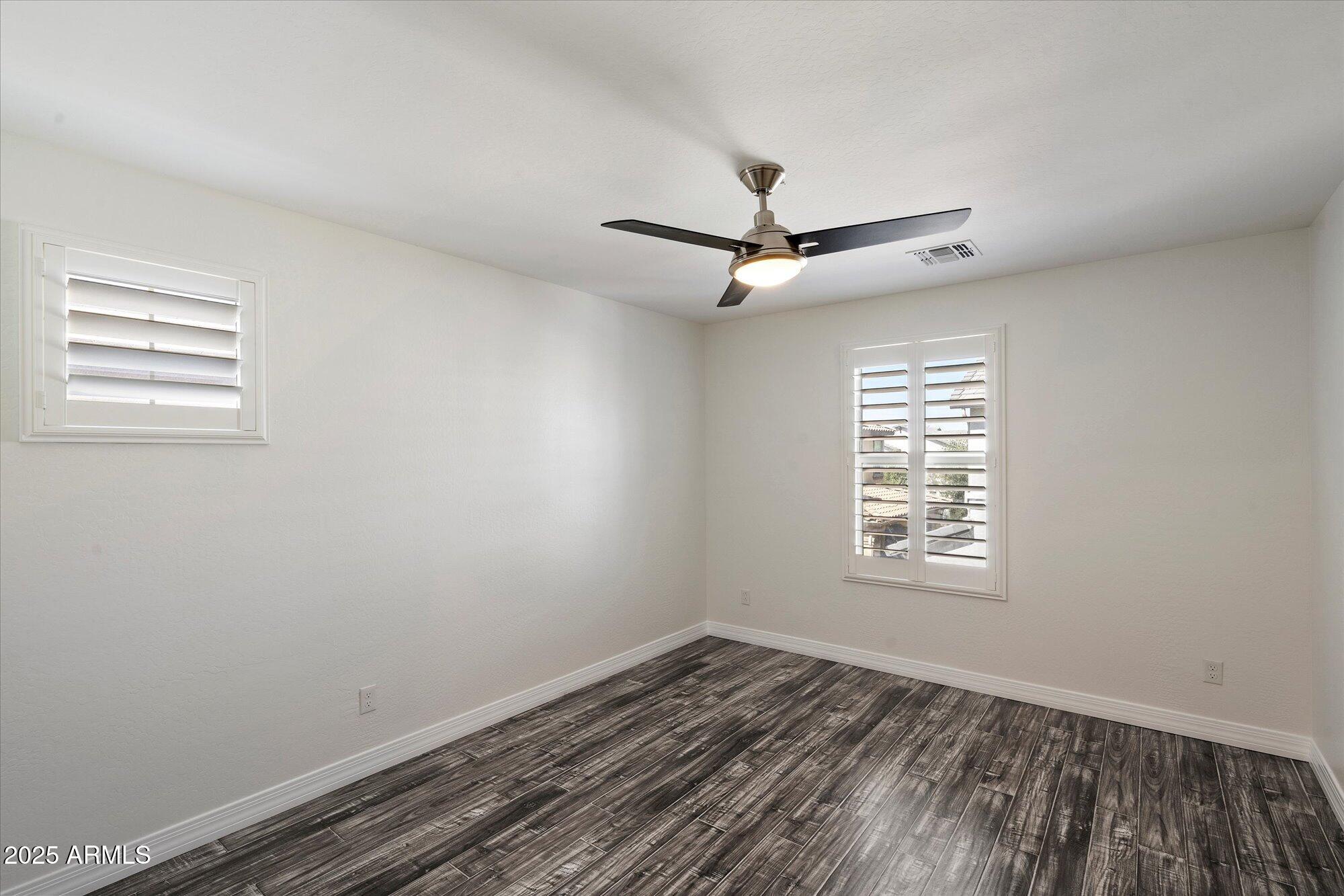 203 E ROADRUNNER Drive, Chandler