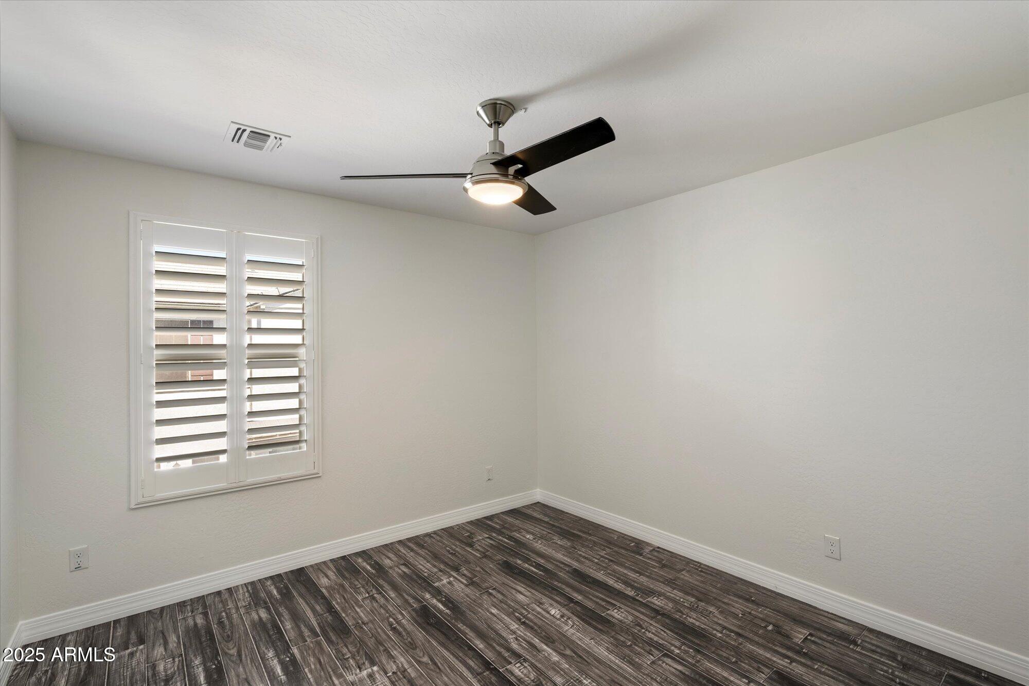 203 E ROADRUNNER Drive, Chandler