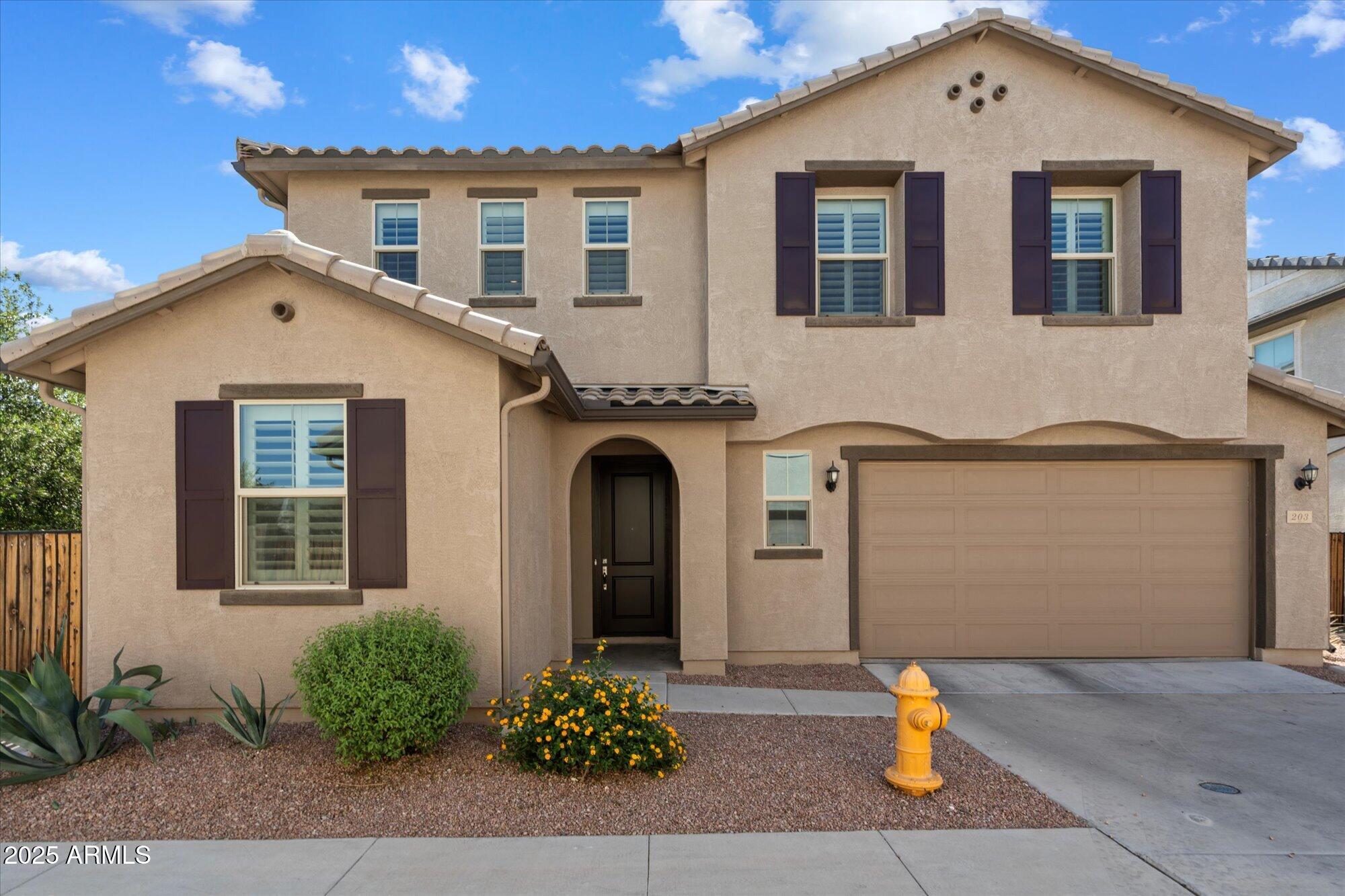 203 E ROADRUNNER Drive, Chandler