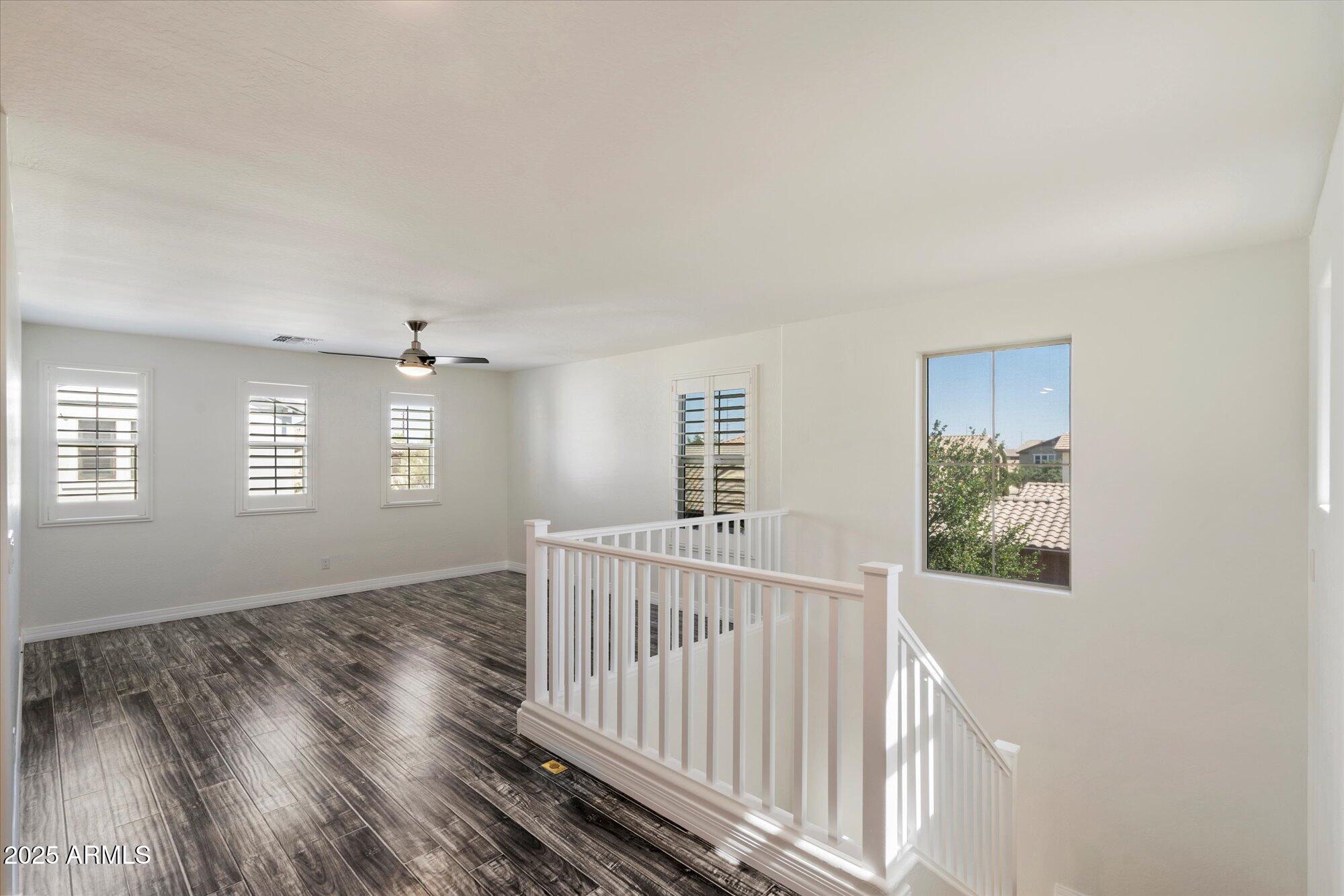 203 E ROADRUNNER Drive, Chandler