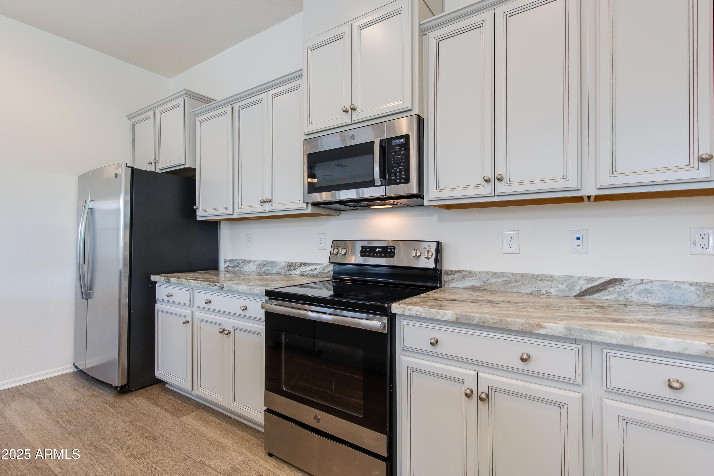 14870 W ENCANTO Boulevard, 2006