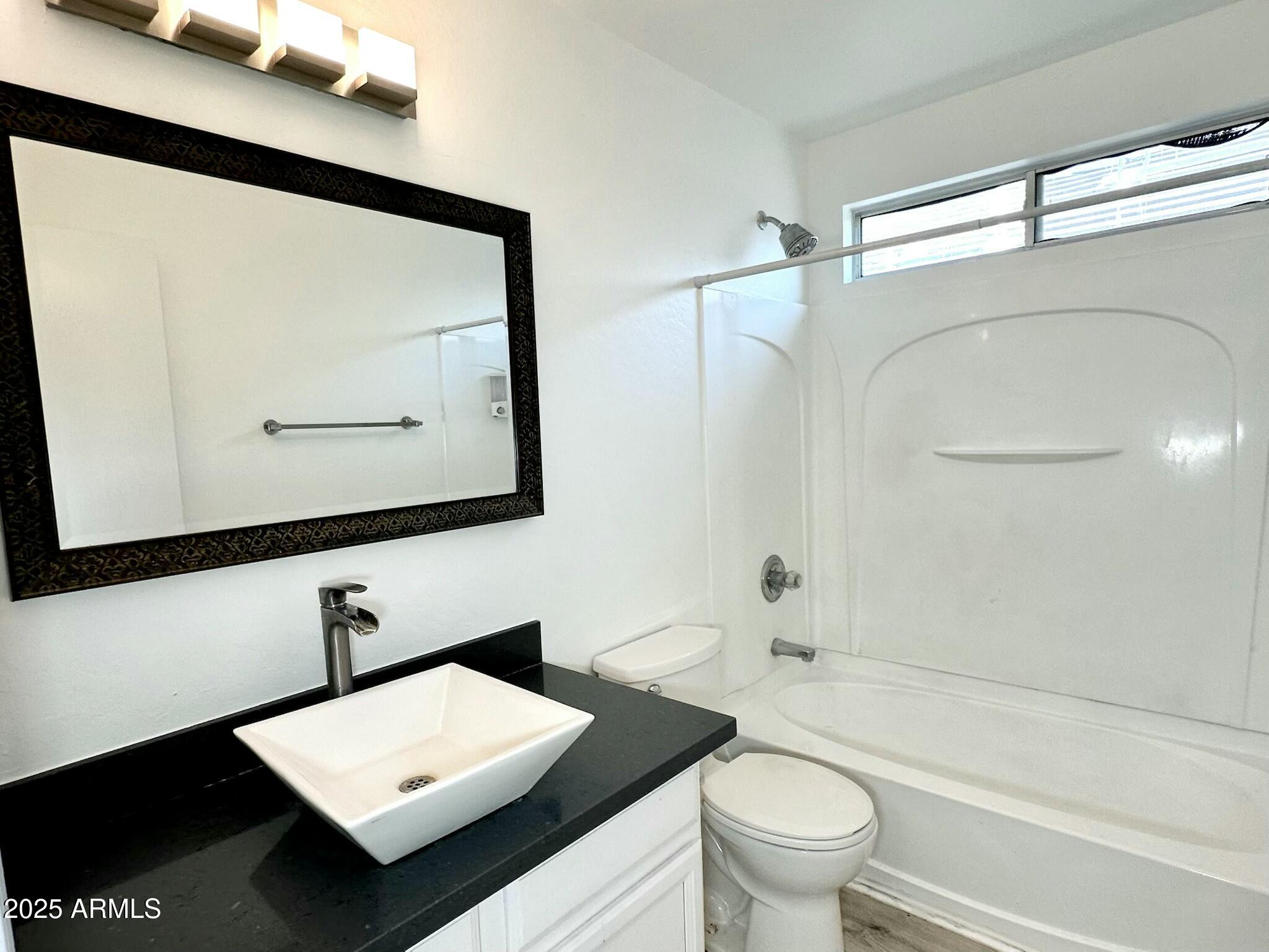 1210 S 121ST