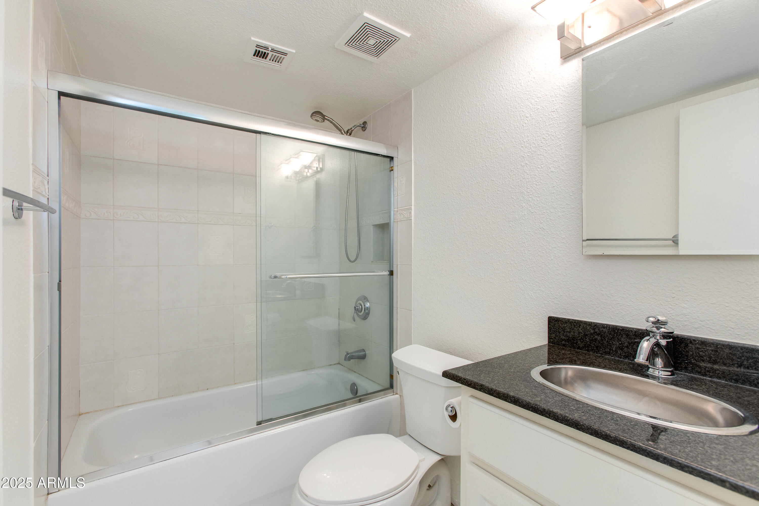 7802 E Rovey