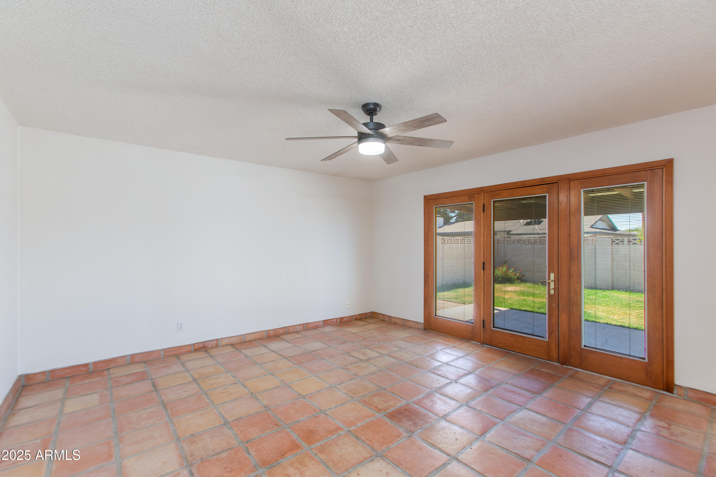 1119 E BALBOA Drive