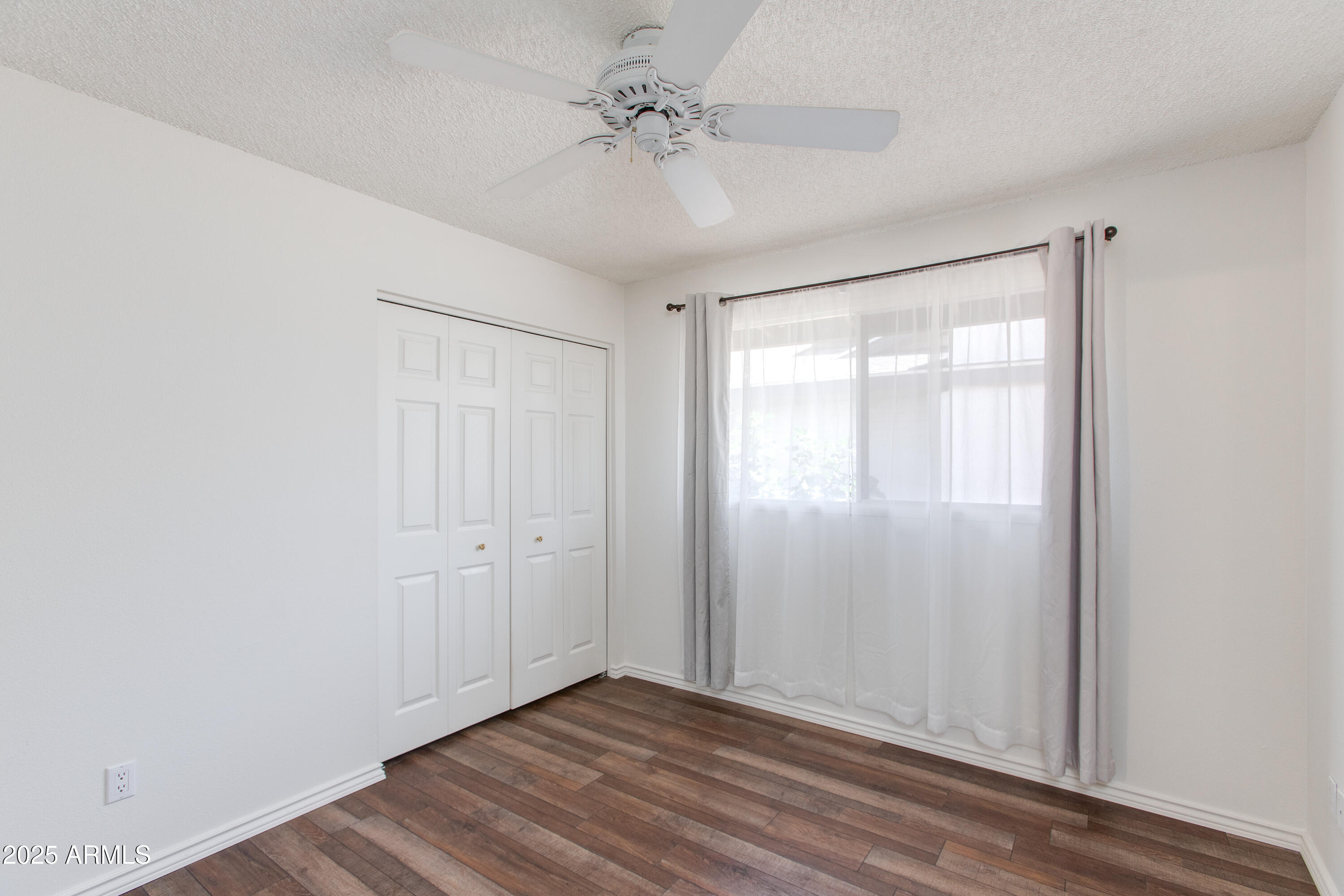 1119 E BALBOA Drive
