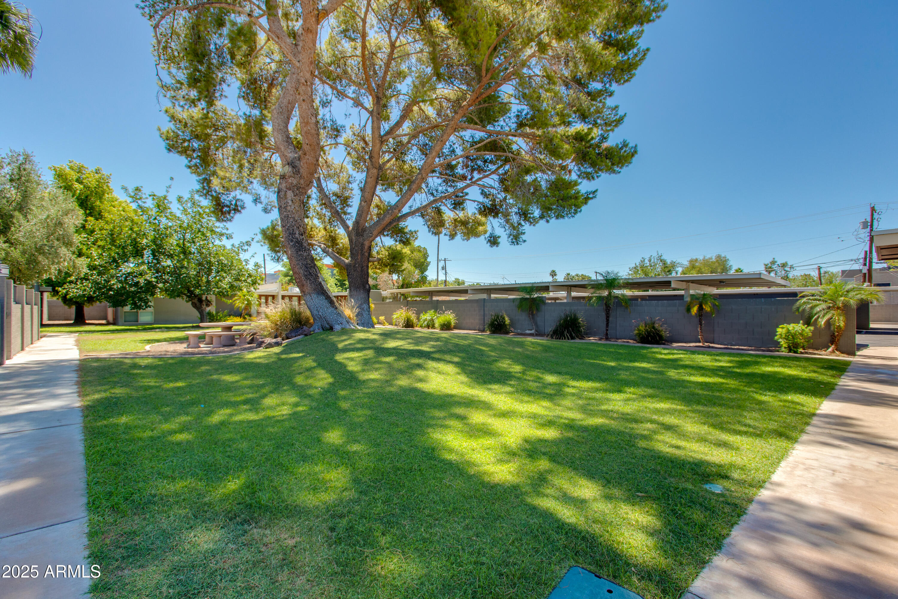 4419 N 27 Street, 25