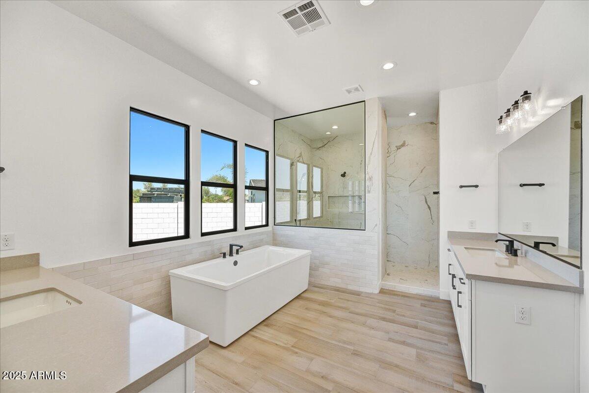 3330 W DESERT DAWN Drive