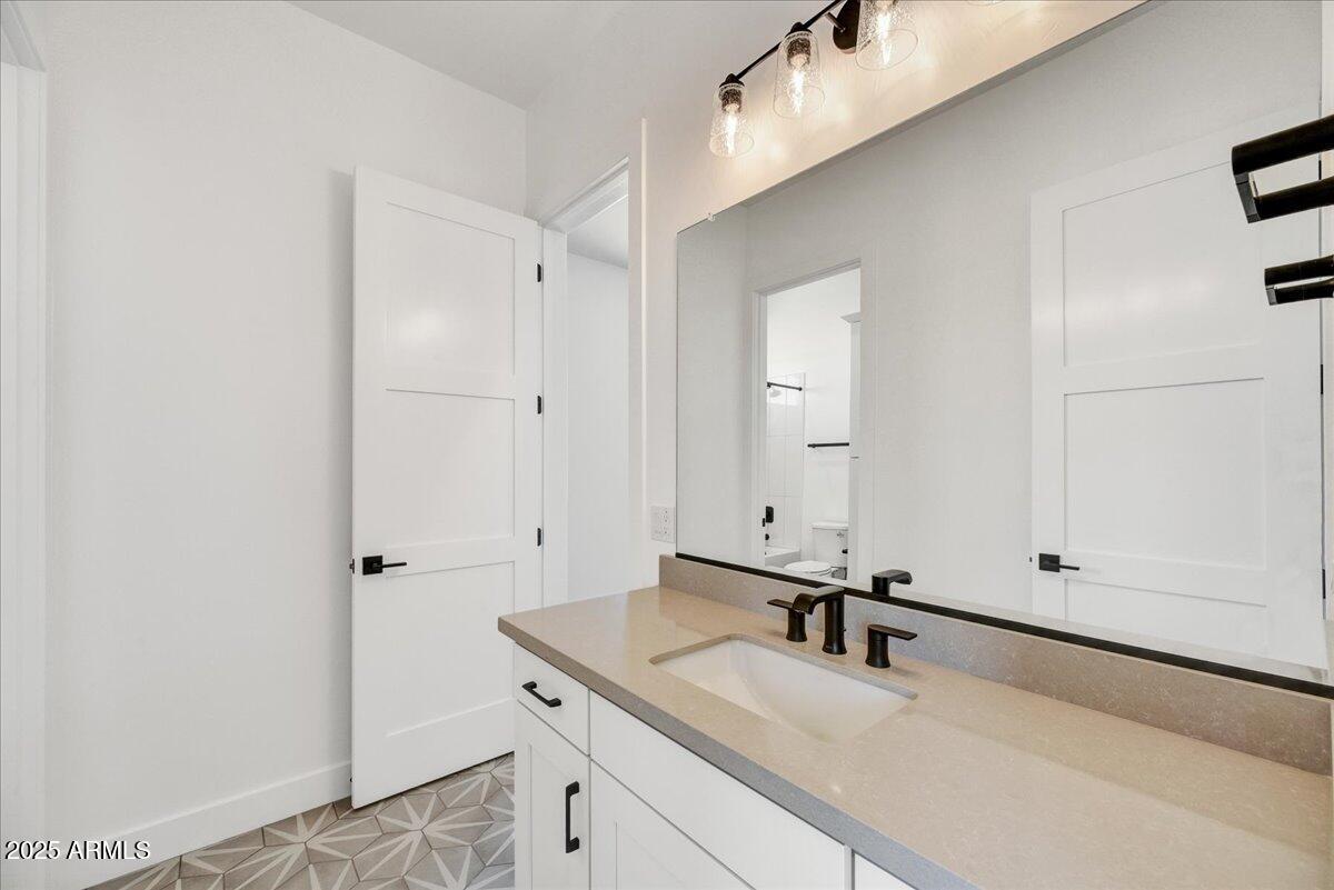 3330 W DESERT DAWN Drive