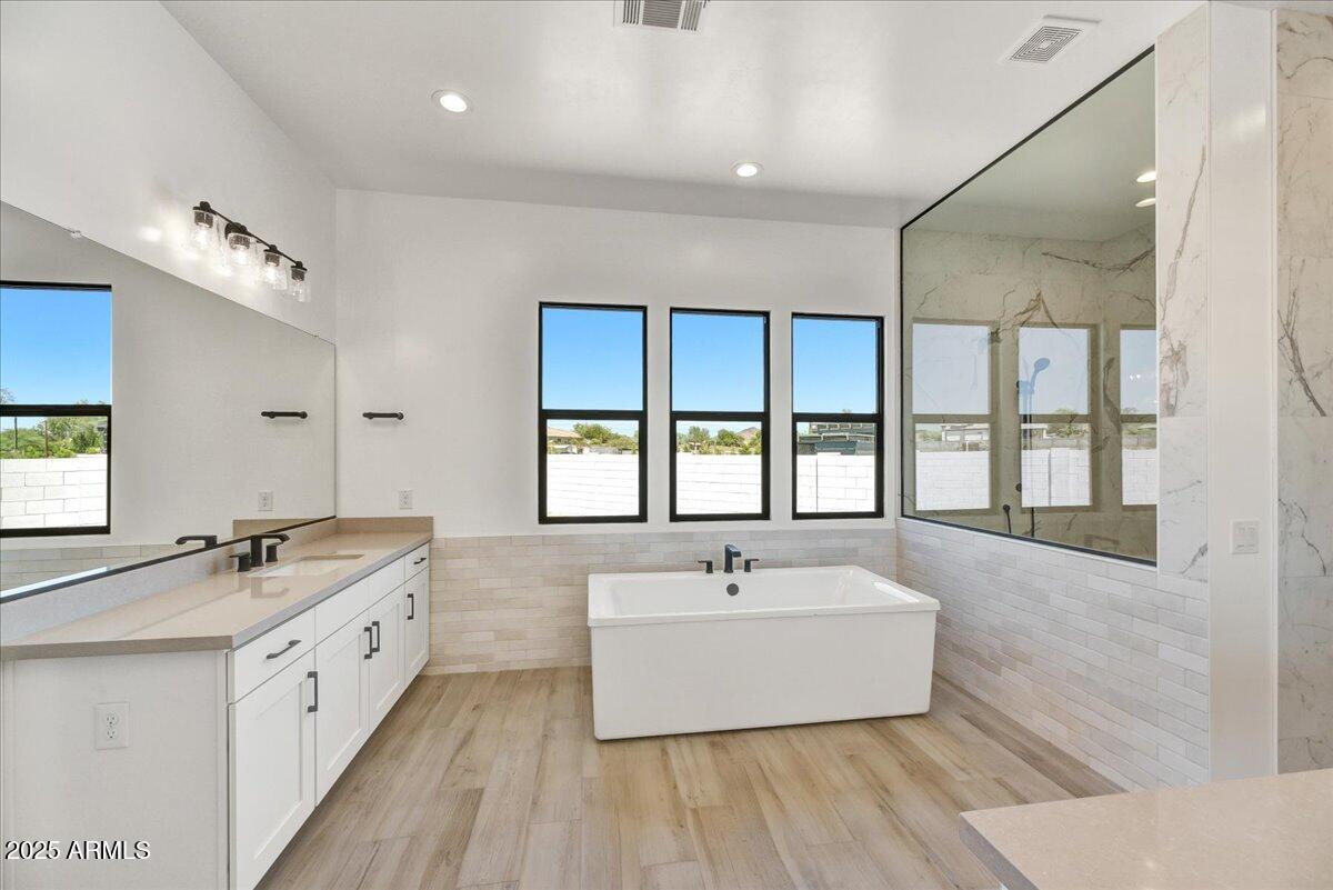 3330 W DESERT DAWN Drive