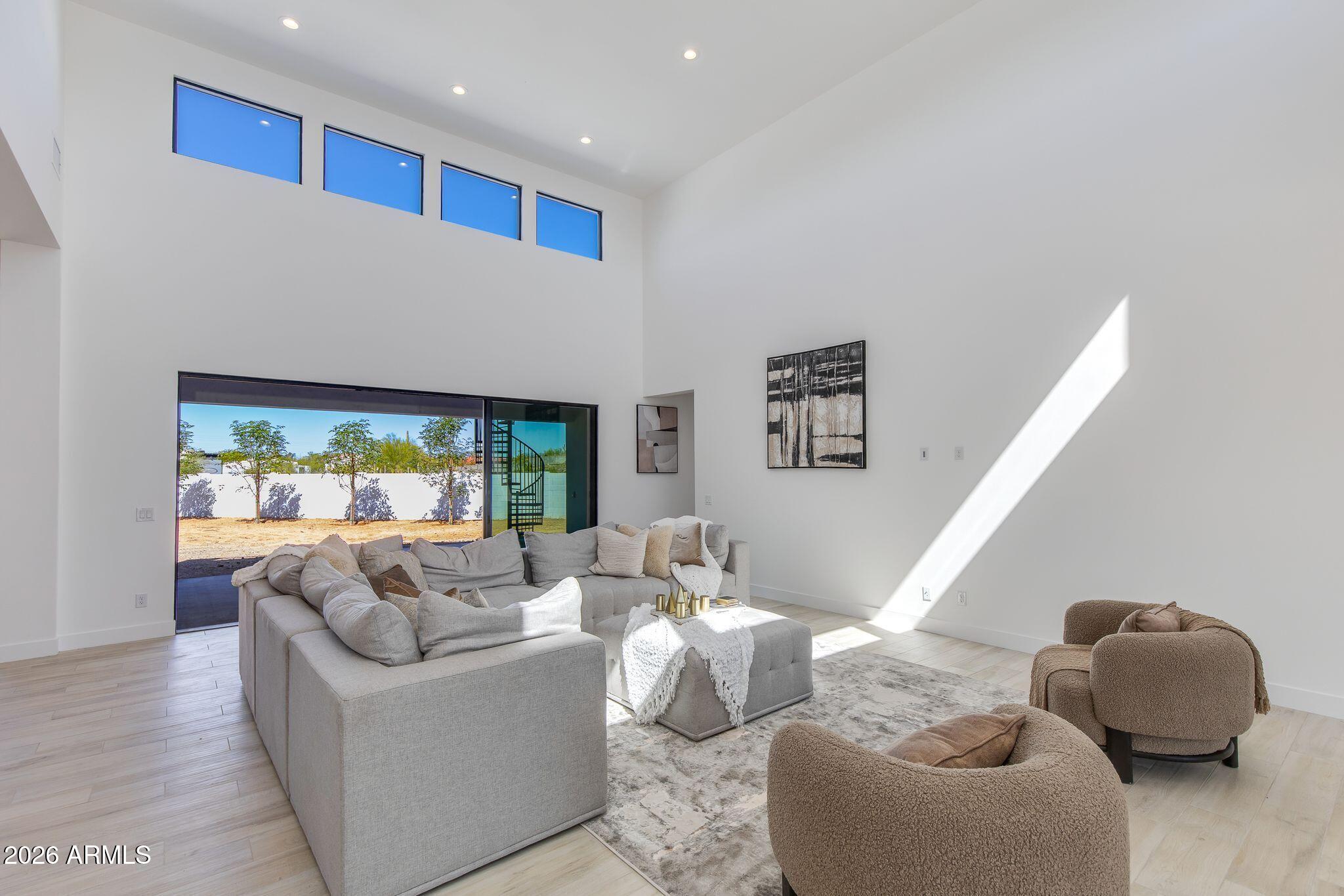 3330 W DESERT DAWN Drive