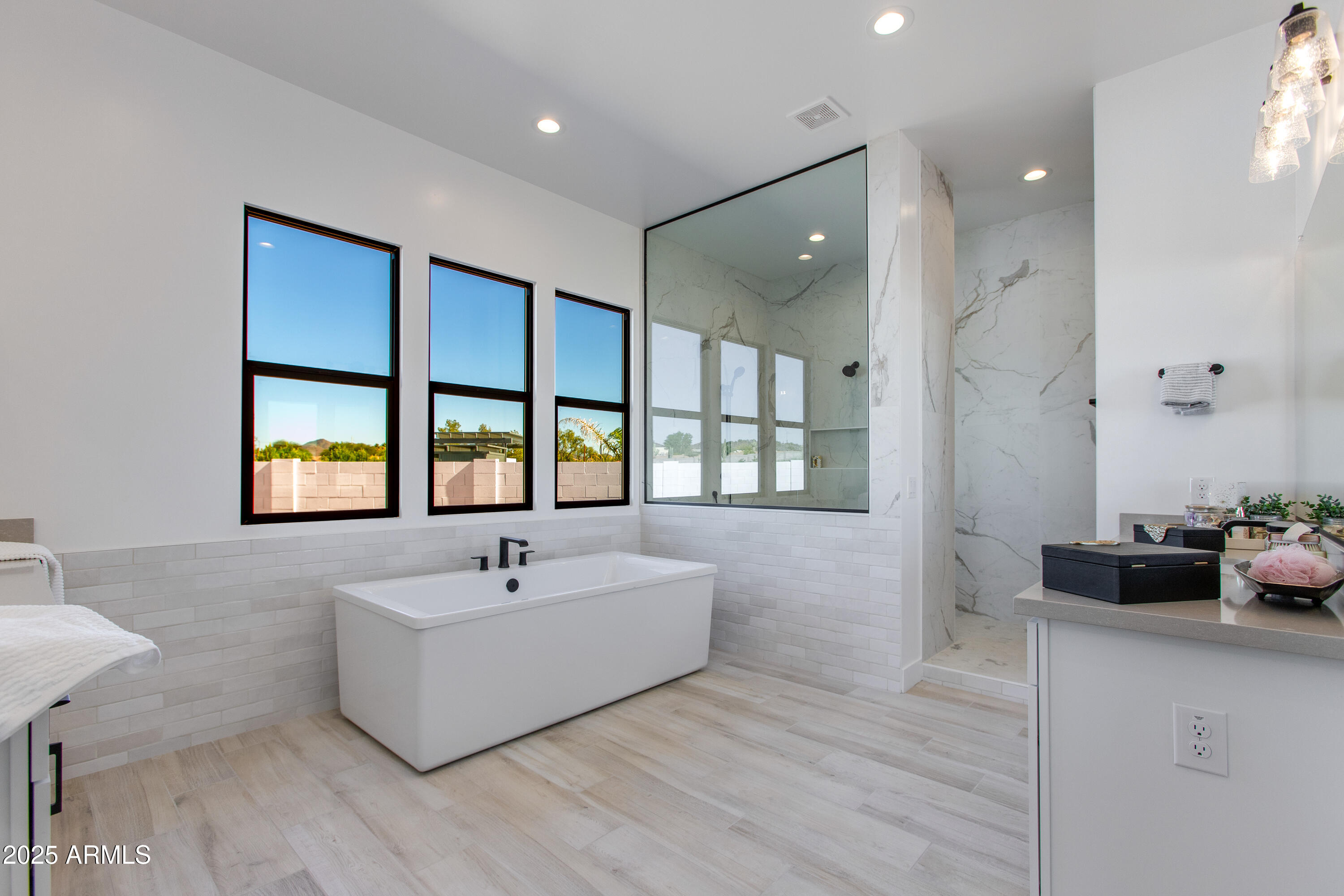 3330 W DESERT DAWN Drive