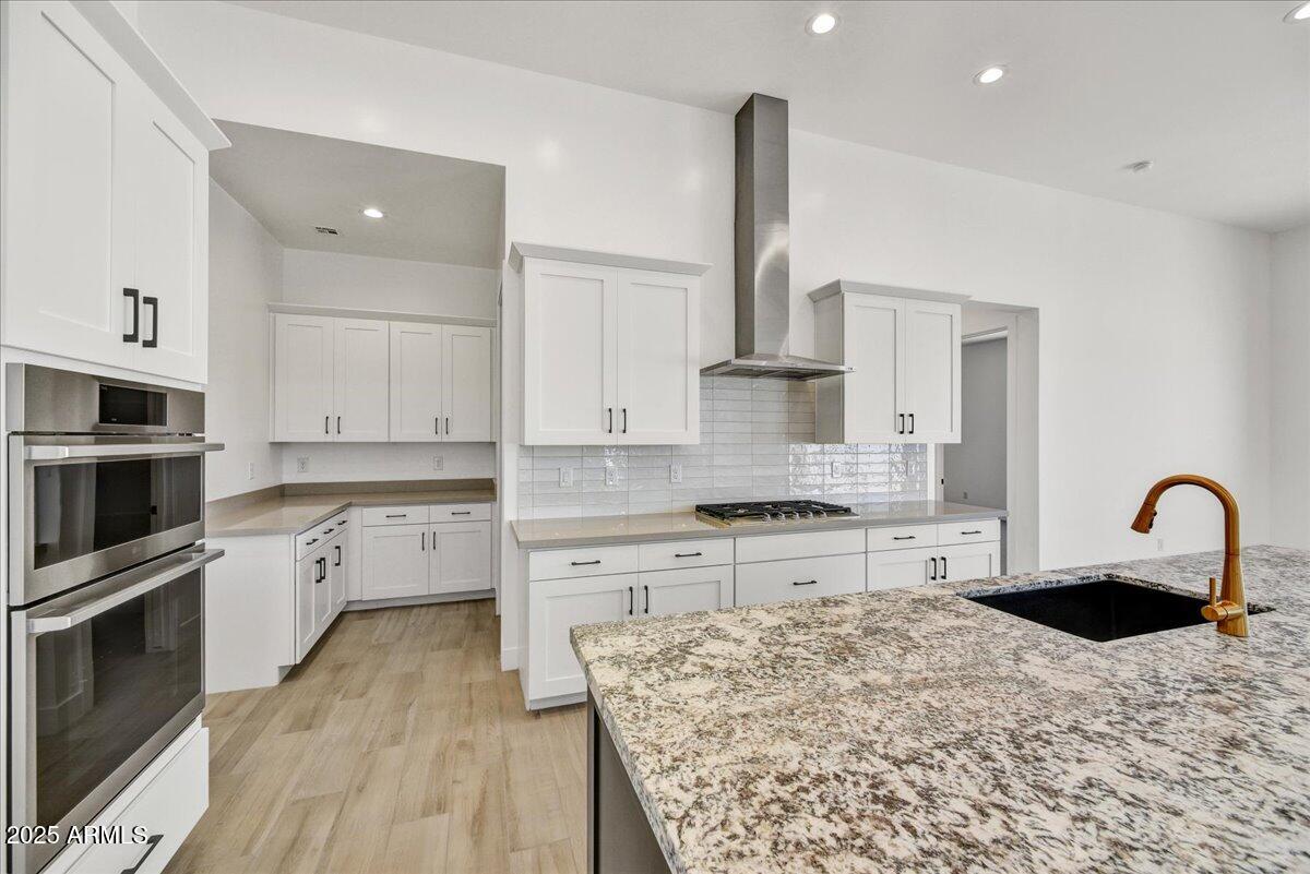3330 W DESERT DAWN Drive
