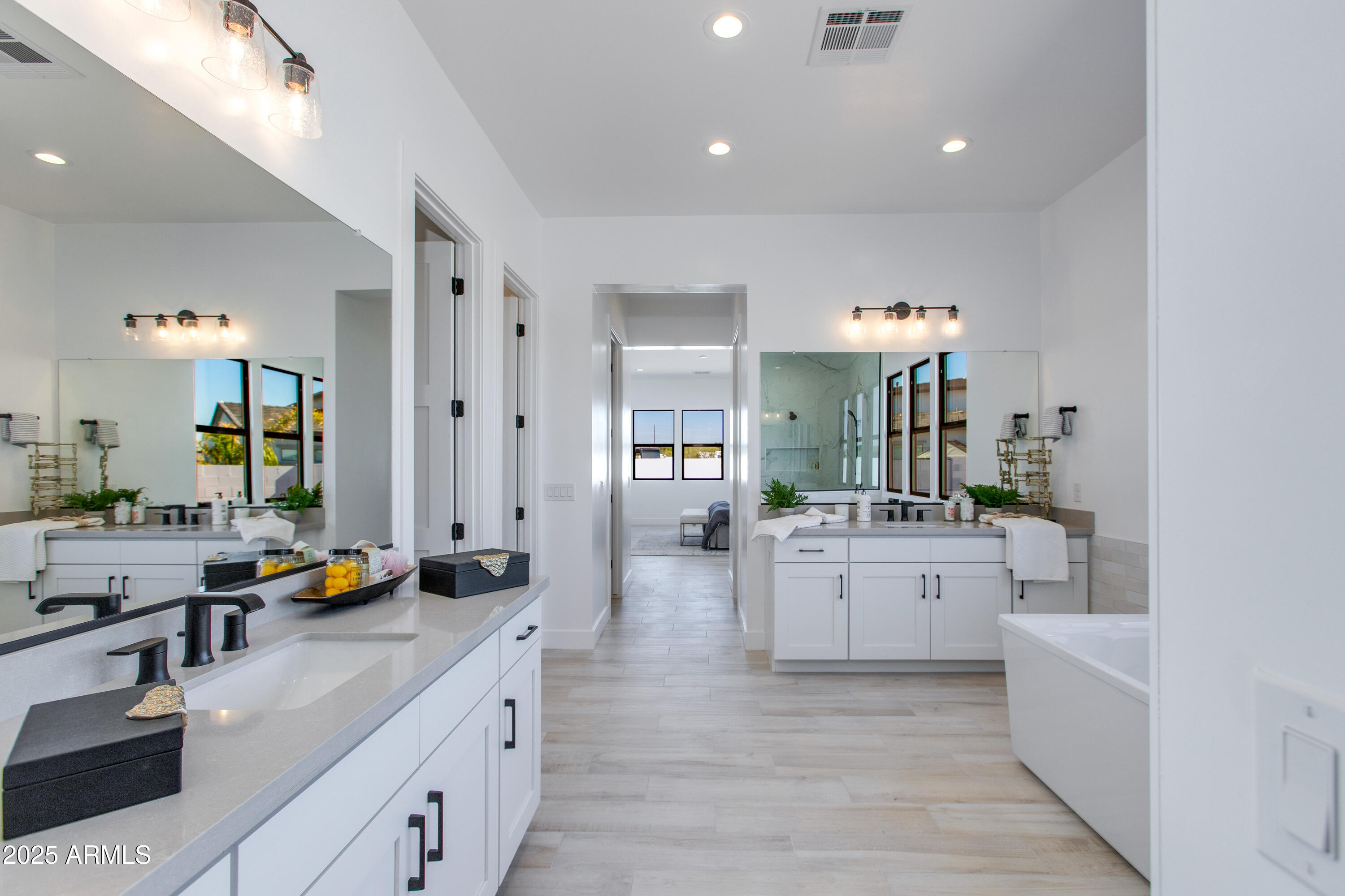 3330 W DESERT DAWN Drive