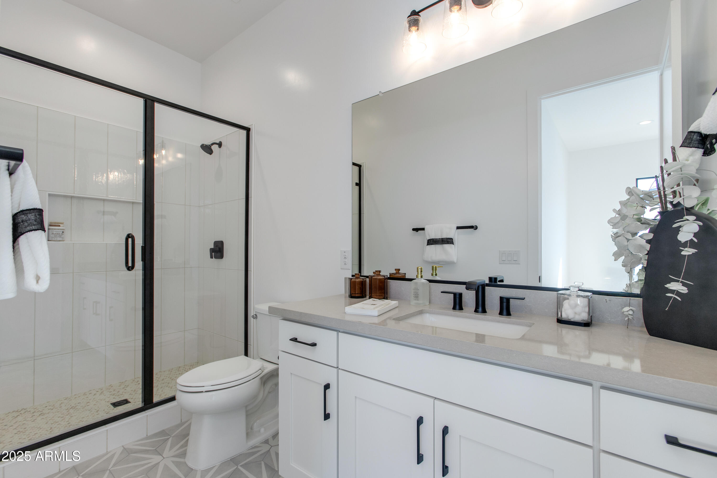 3330 W DESERT DAWN Drive