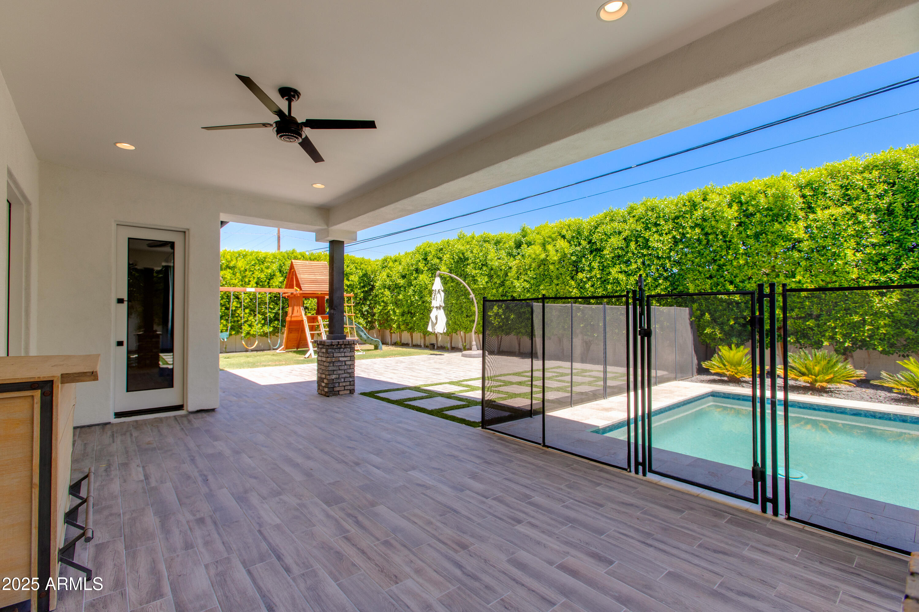 3802 E HIGHLAND Avenue