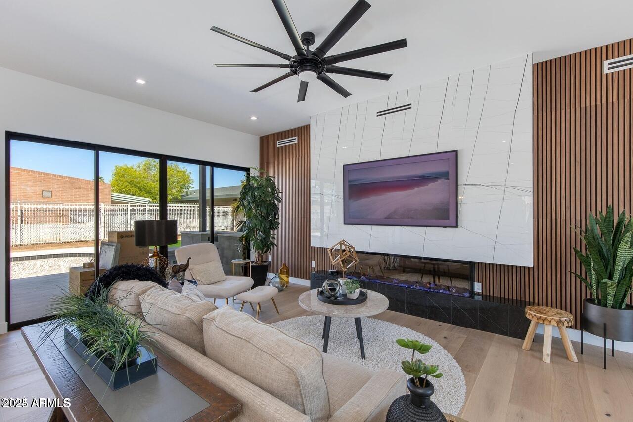 3446 N 47TH Street