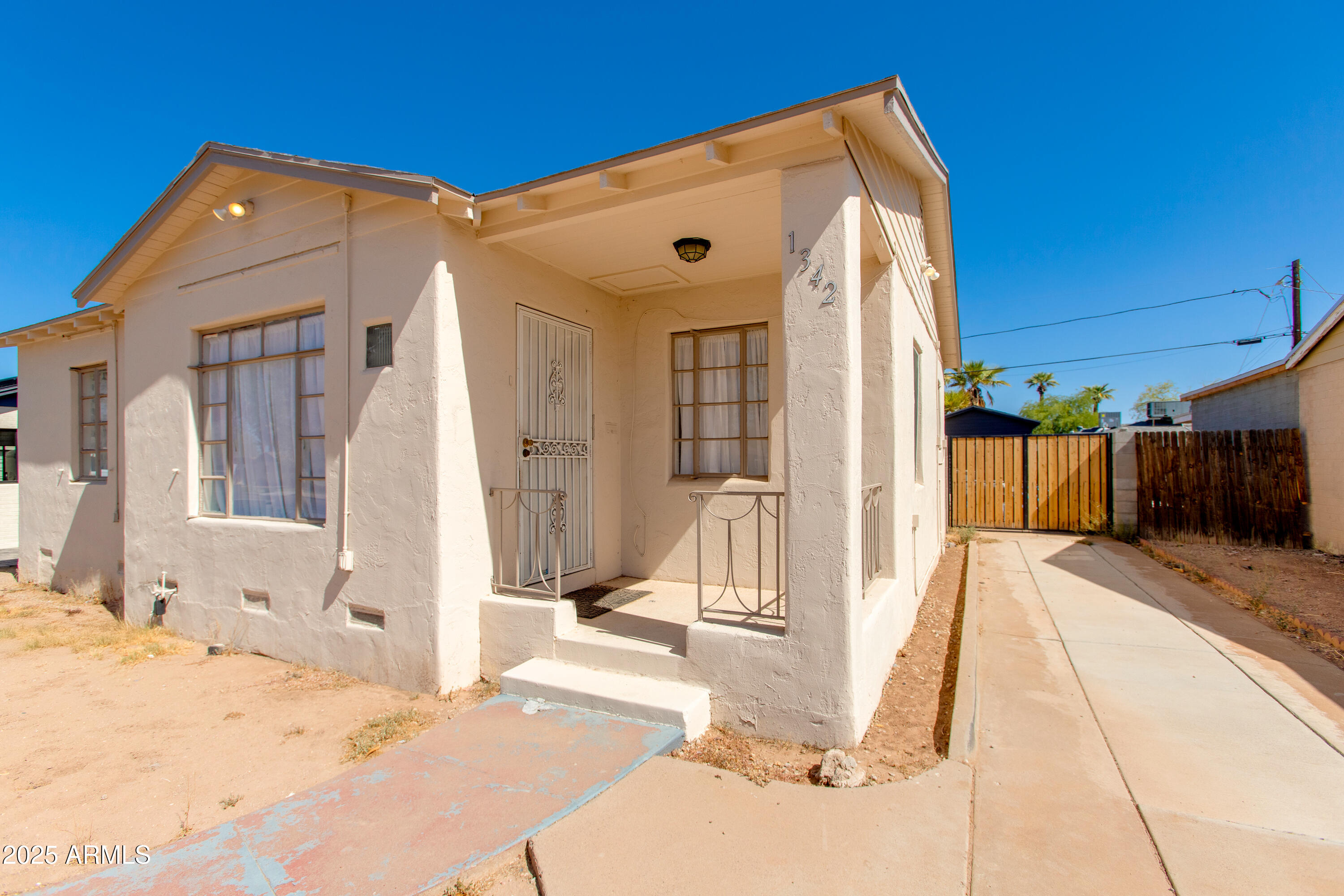 1342 E Granada Road