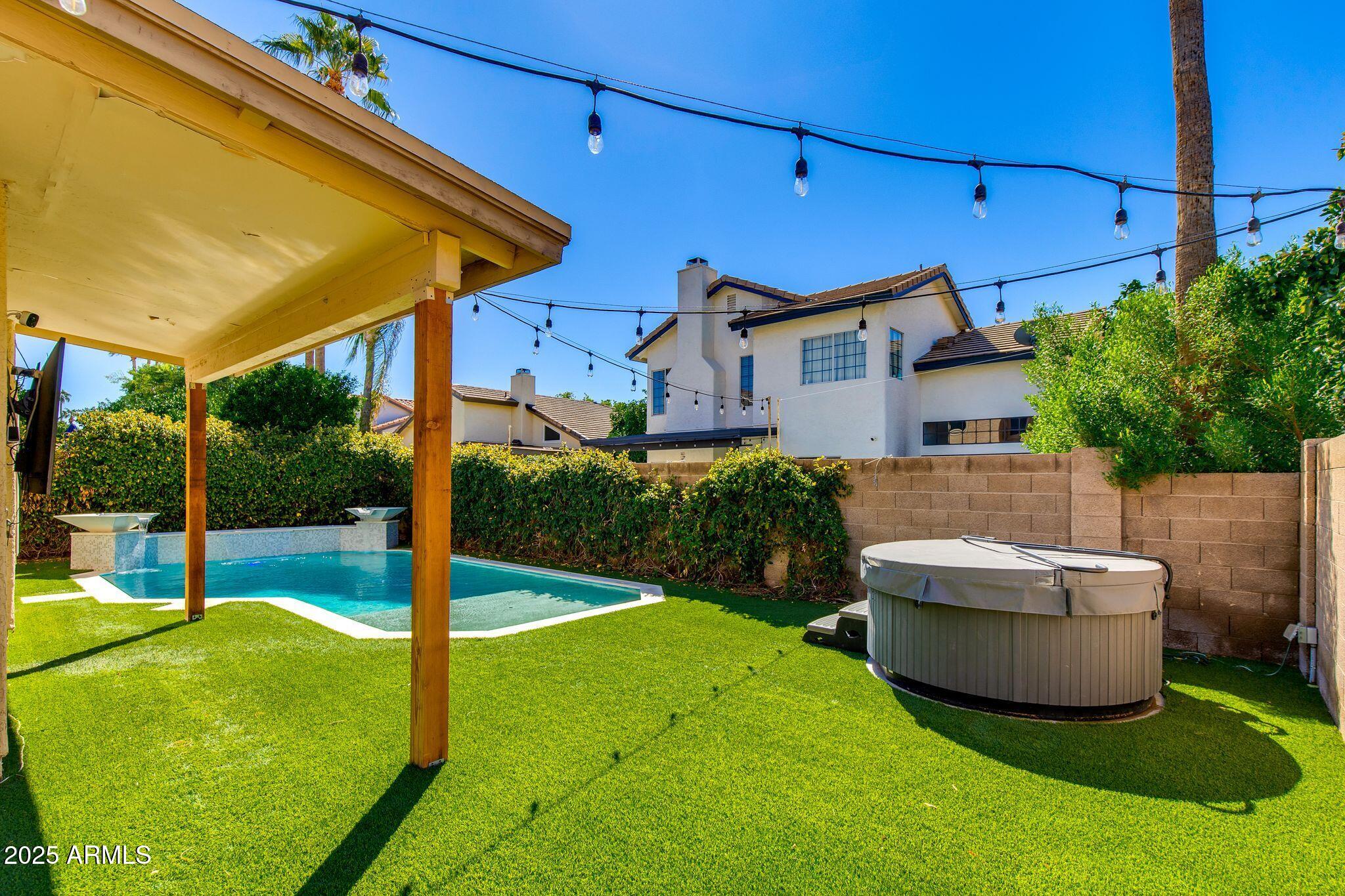 2119 E NEW BEDFORD Drive