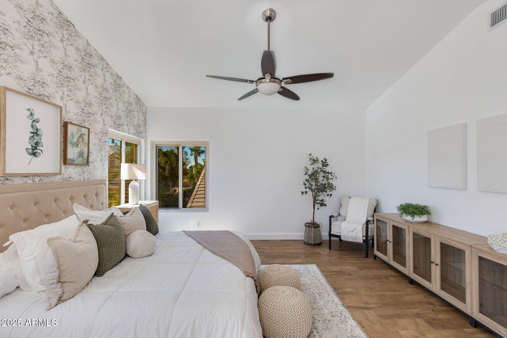 2119 E NEW BEDFORD Drive