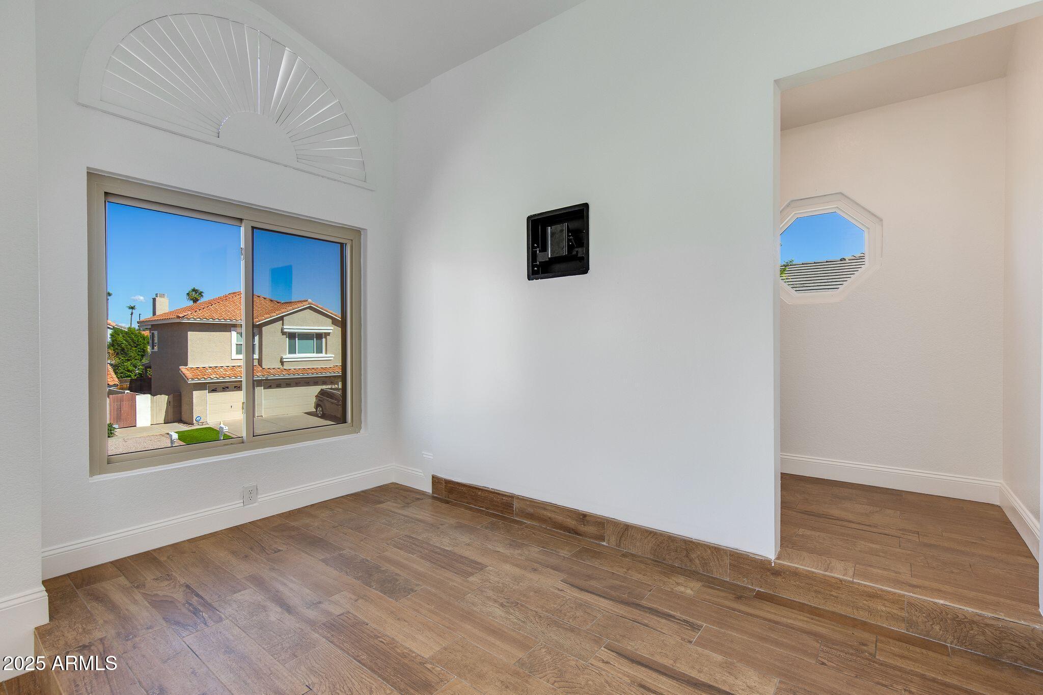 2119 E NEW BEDFORD Drive