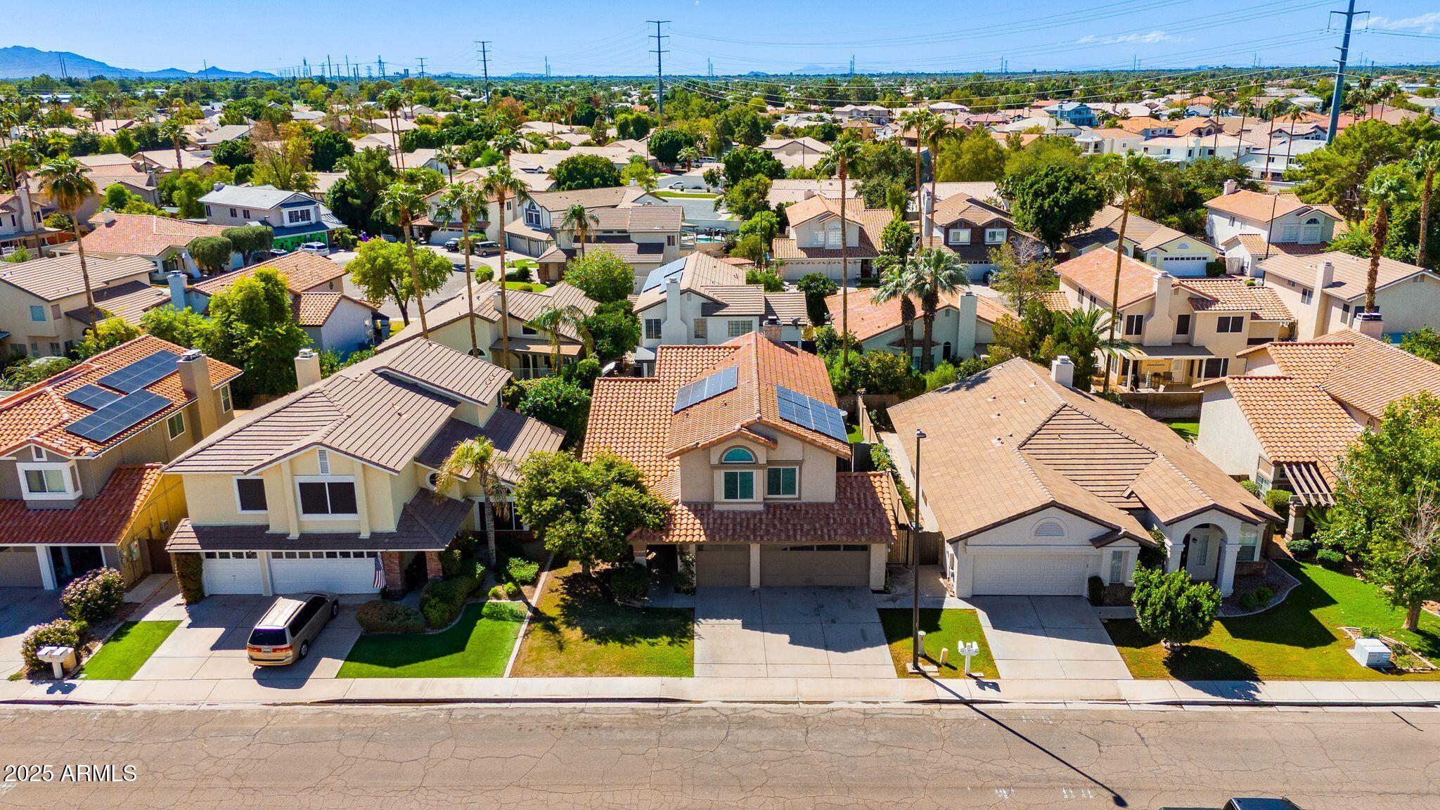 2119 E NEW BEDFORD Drive