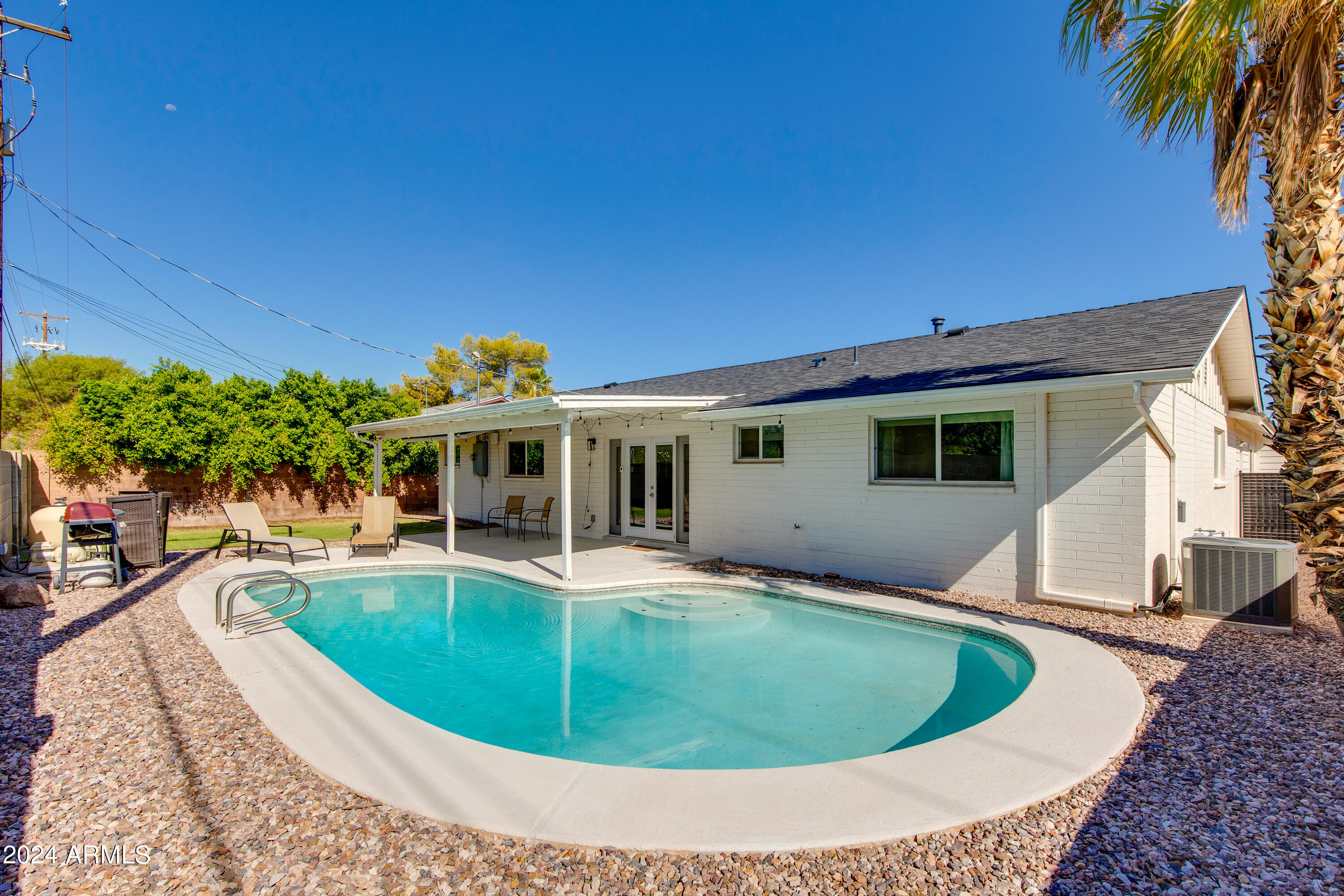 6537 E PALM Lane
