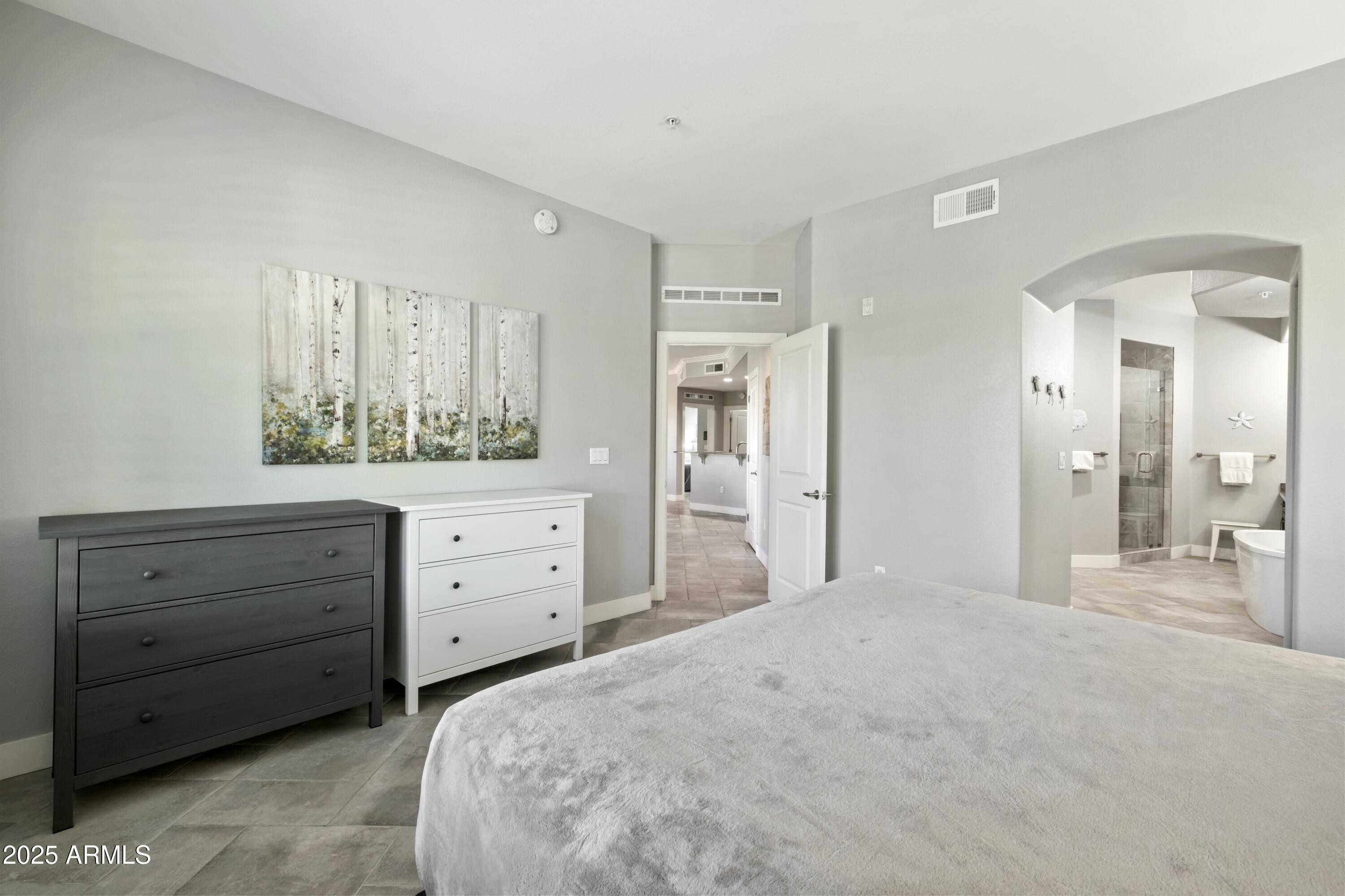 7601 E INDIAN BEND Road, 1046