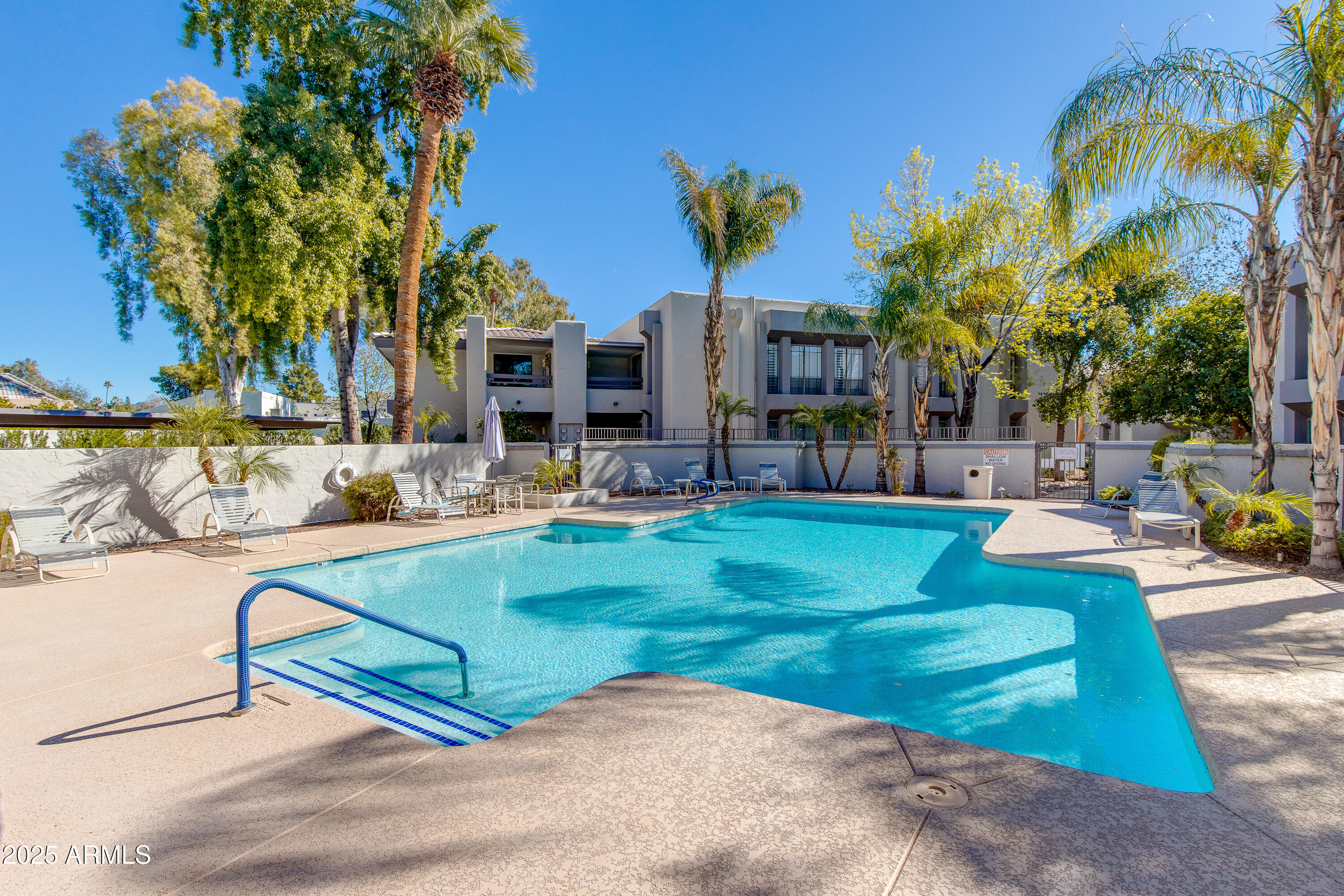 5219 N 24TH Street, 204