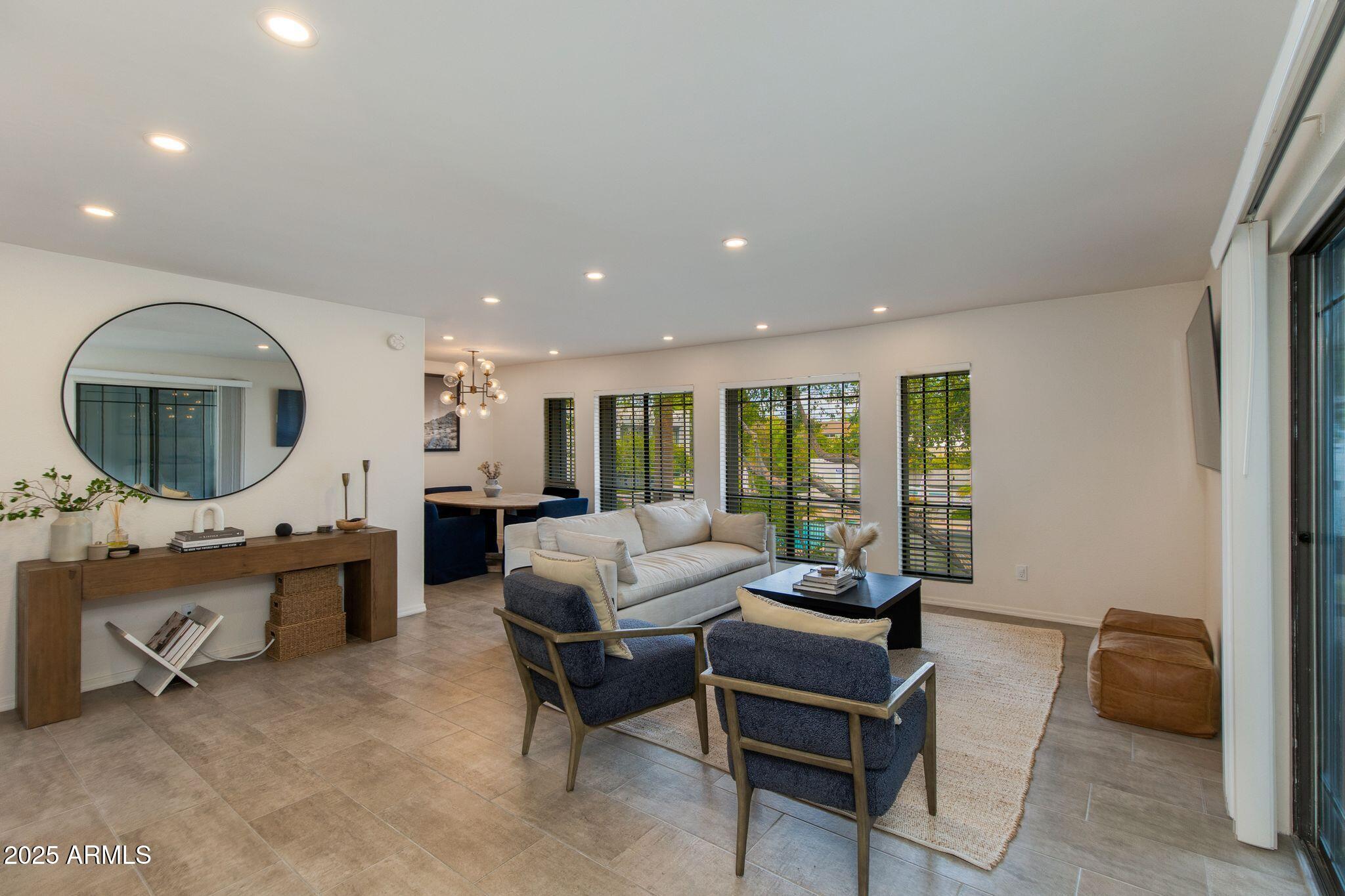 5219 N 24TH Street, 204