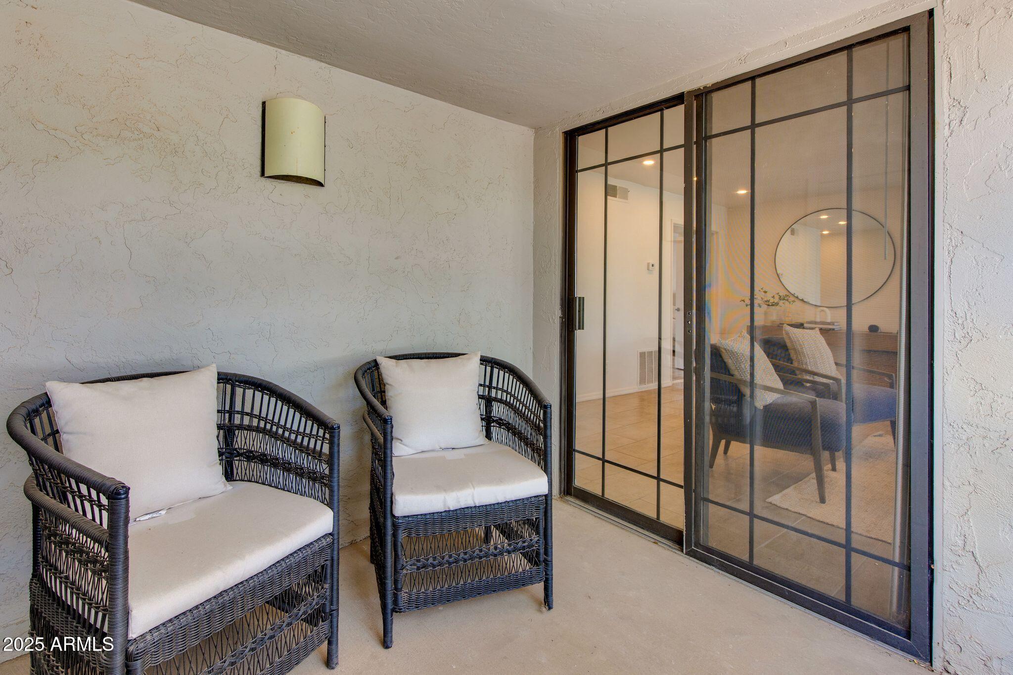 5219 N 24TH Street, 204