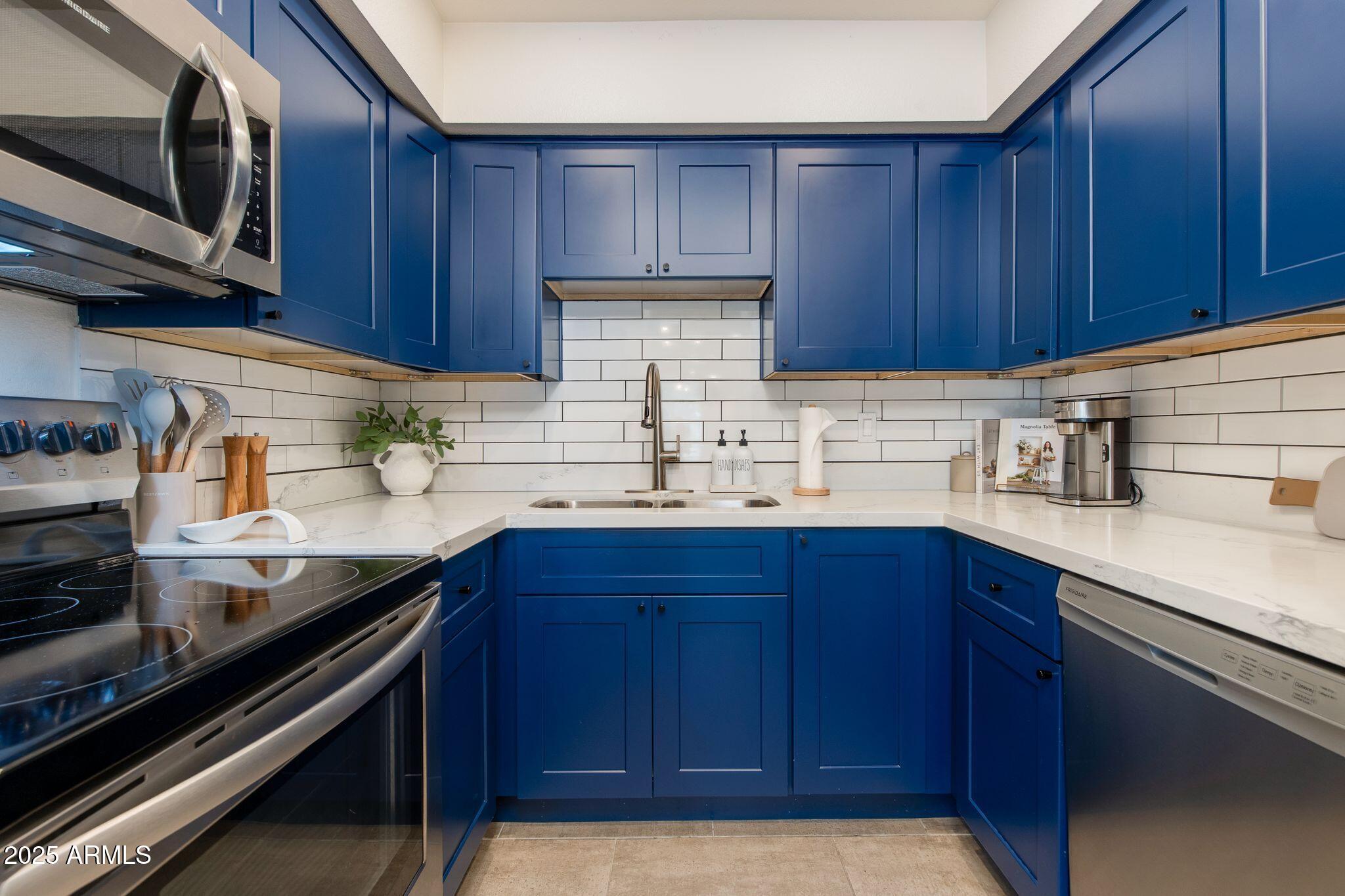 5219 N 24TH Street, 204