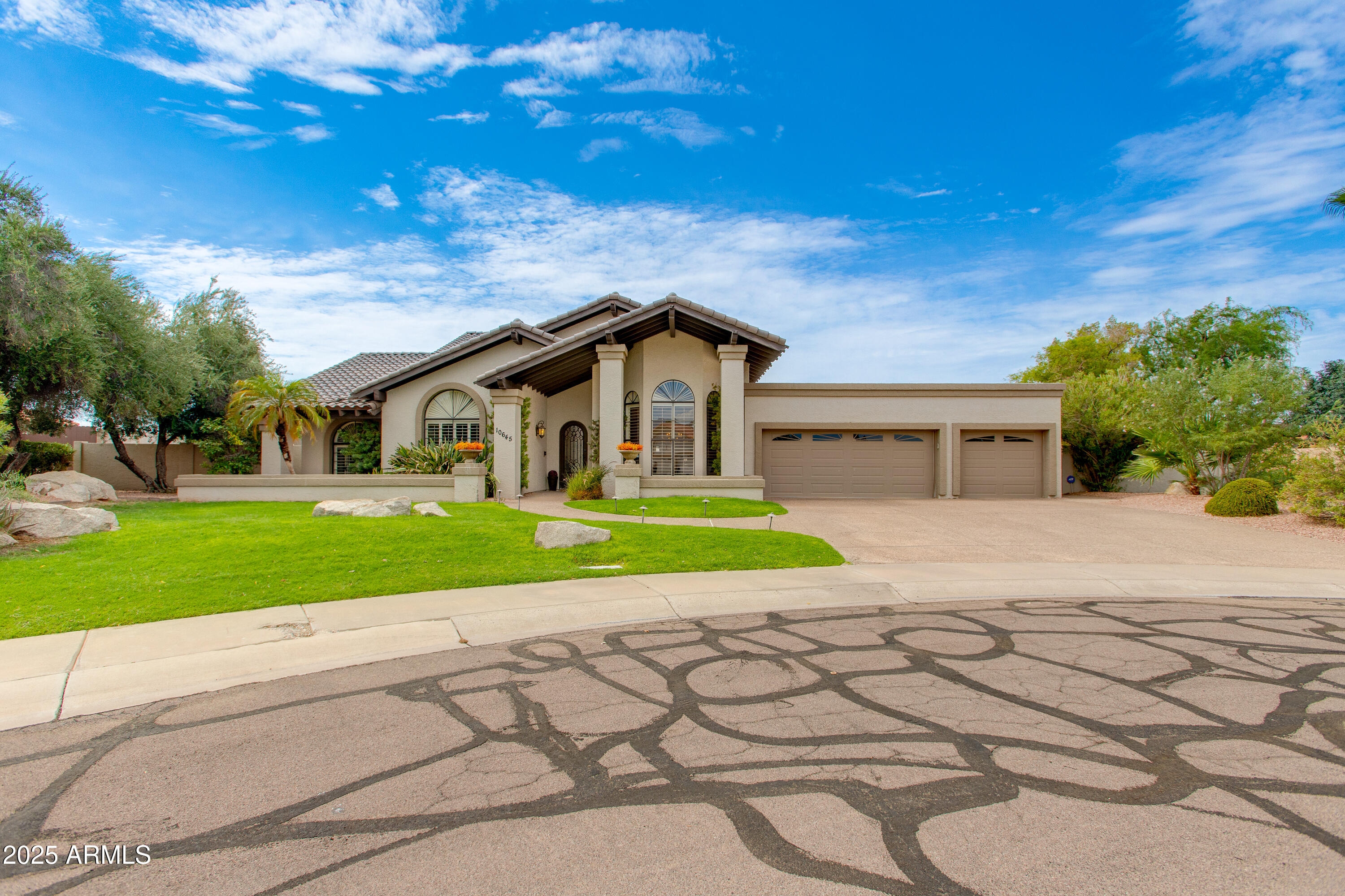 10645 E BELLA VISTA Drive