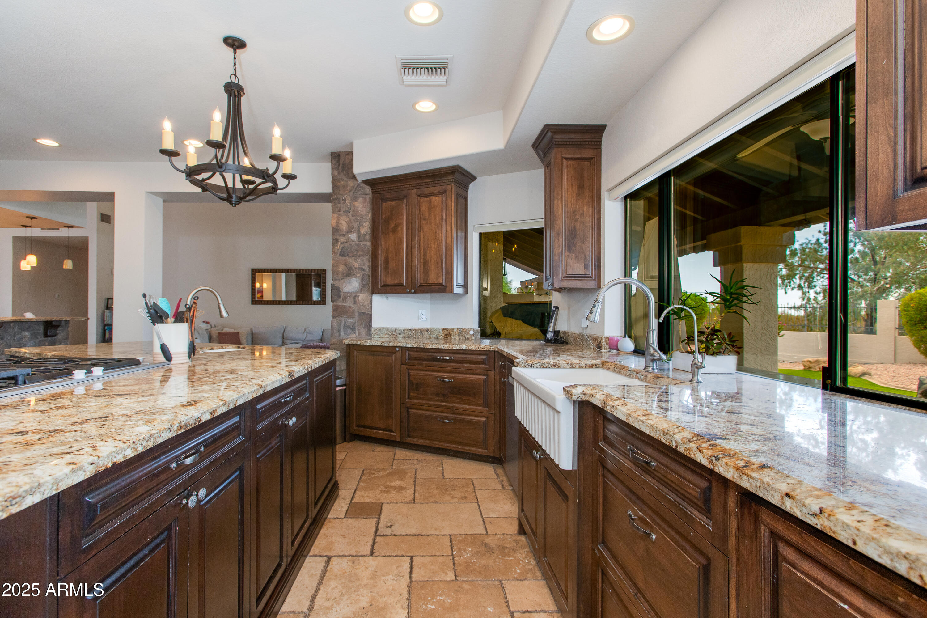 10645 E BELLA VISTA Drive