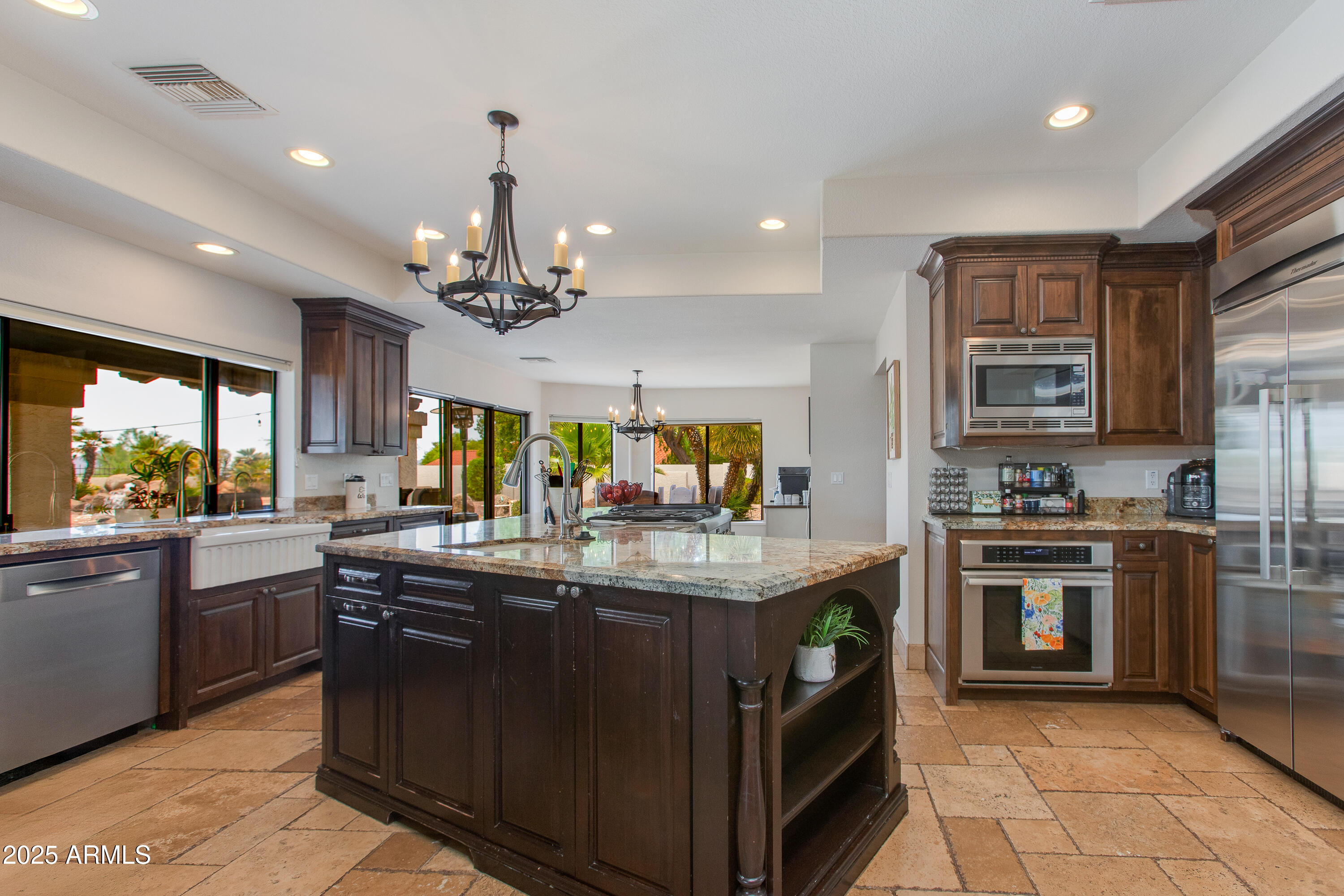 10645 E BELLA VISTA Drive