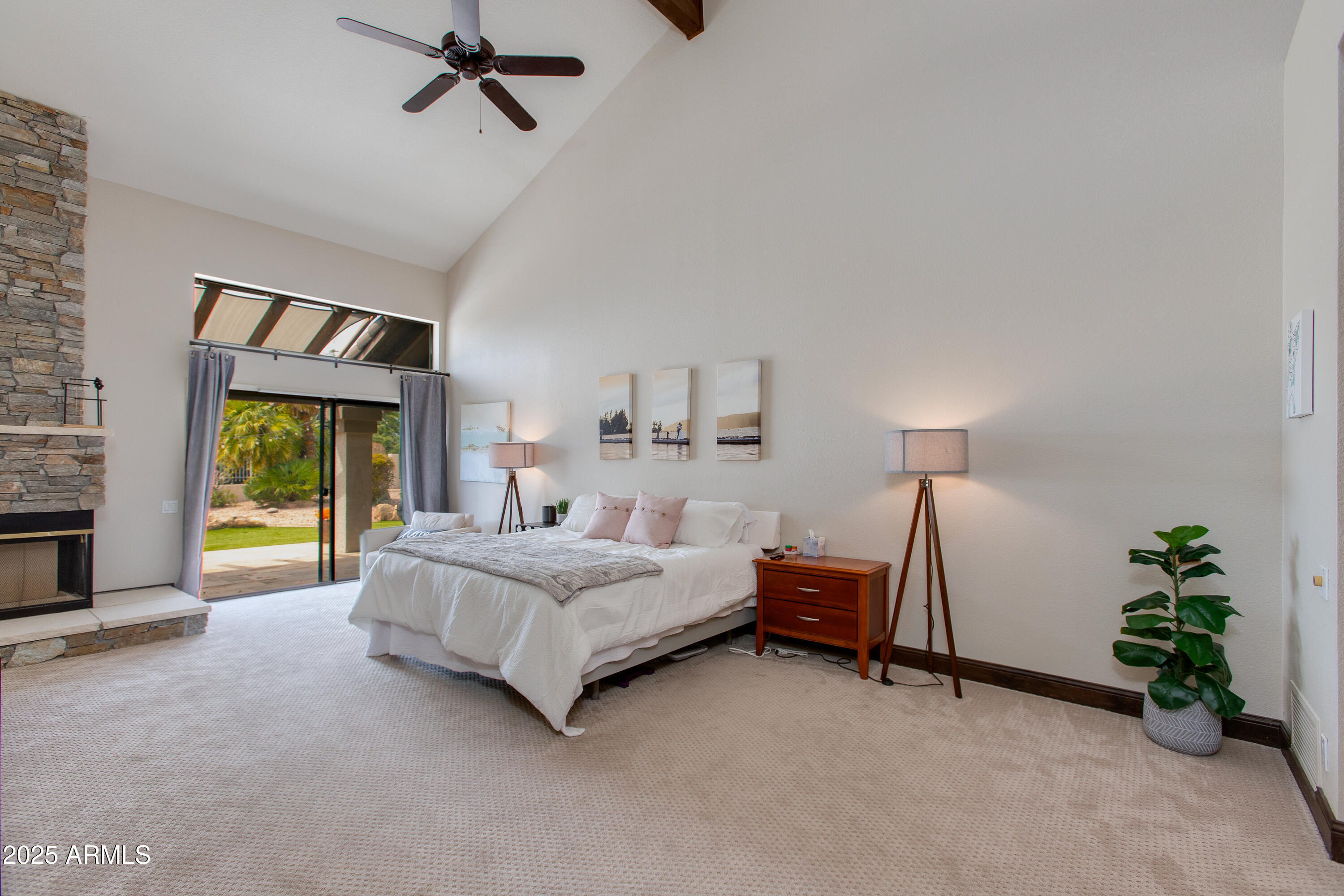 10645 E BELLA VISTA Drive