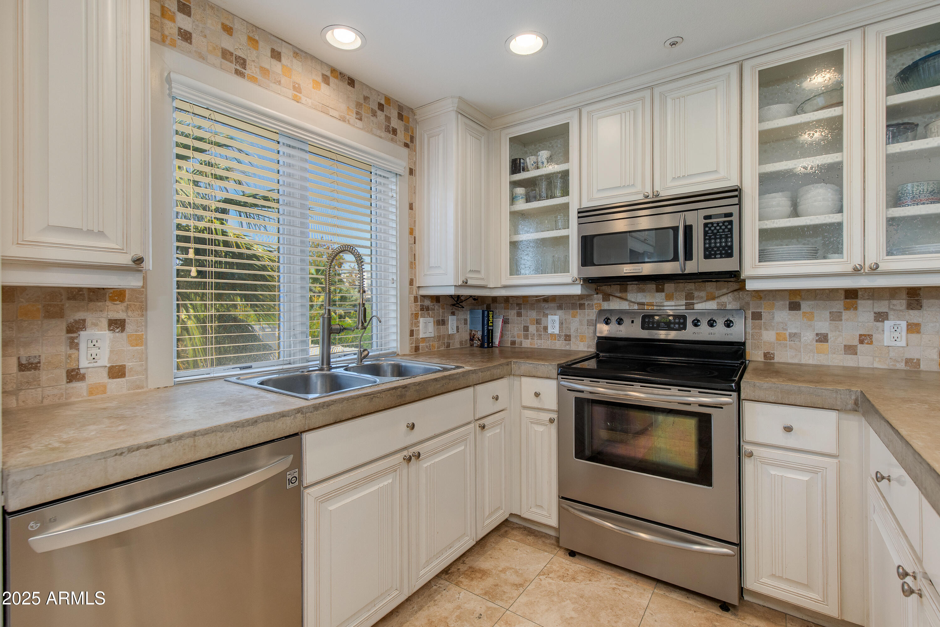 312 S HARDY Drive, 106