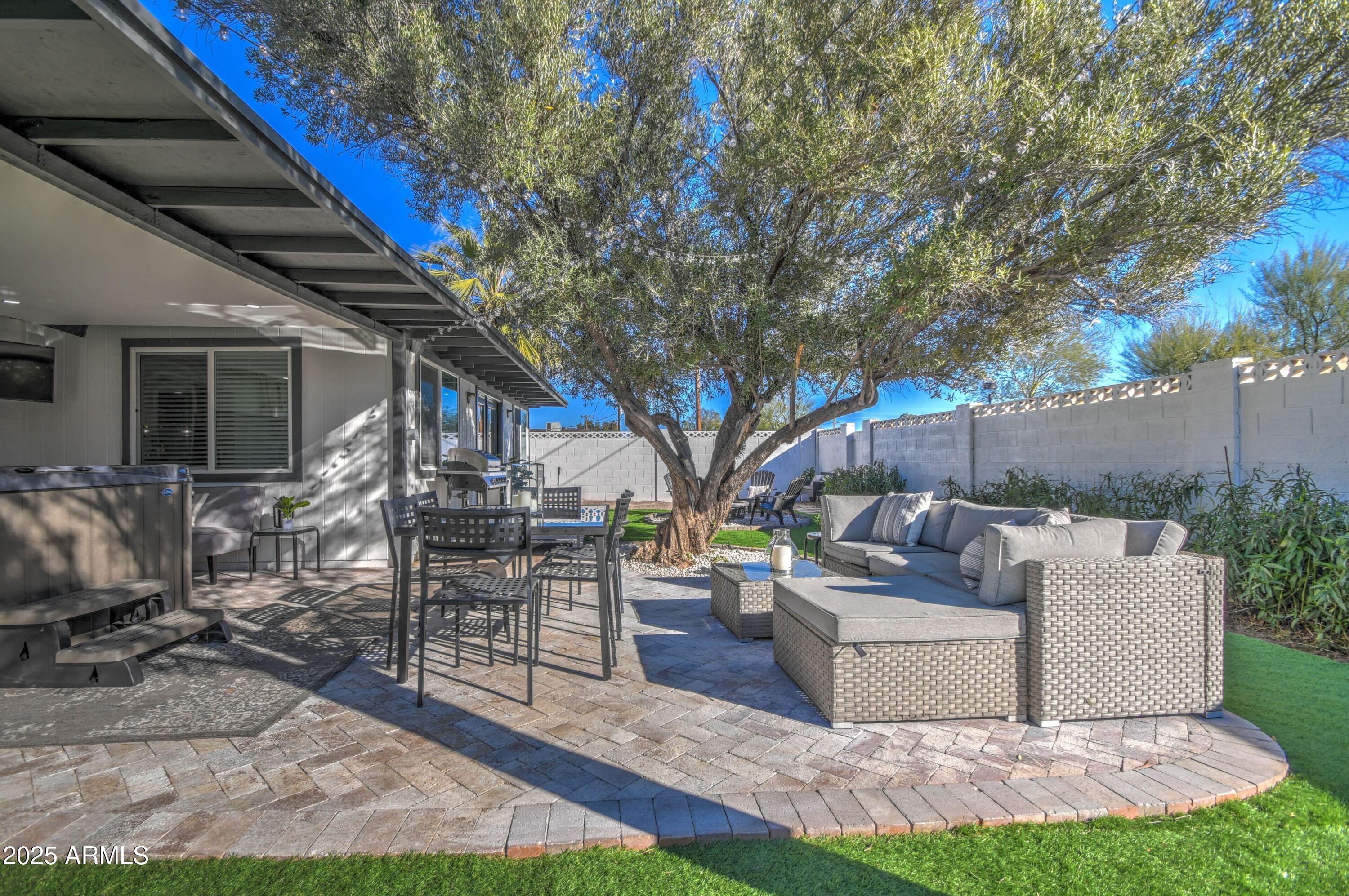 8325 E GRANADA Road