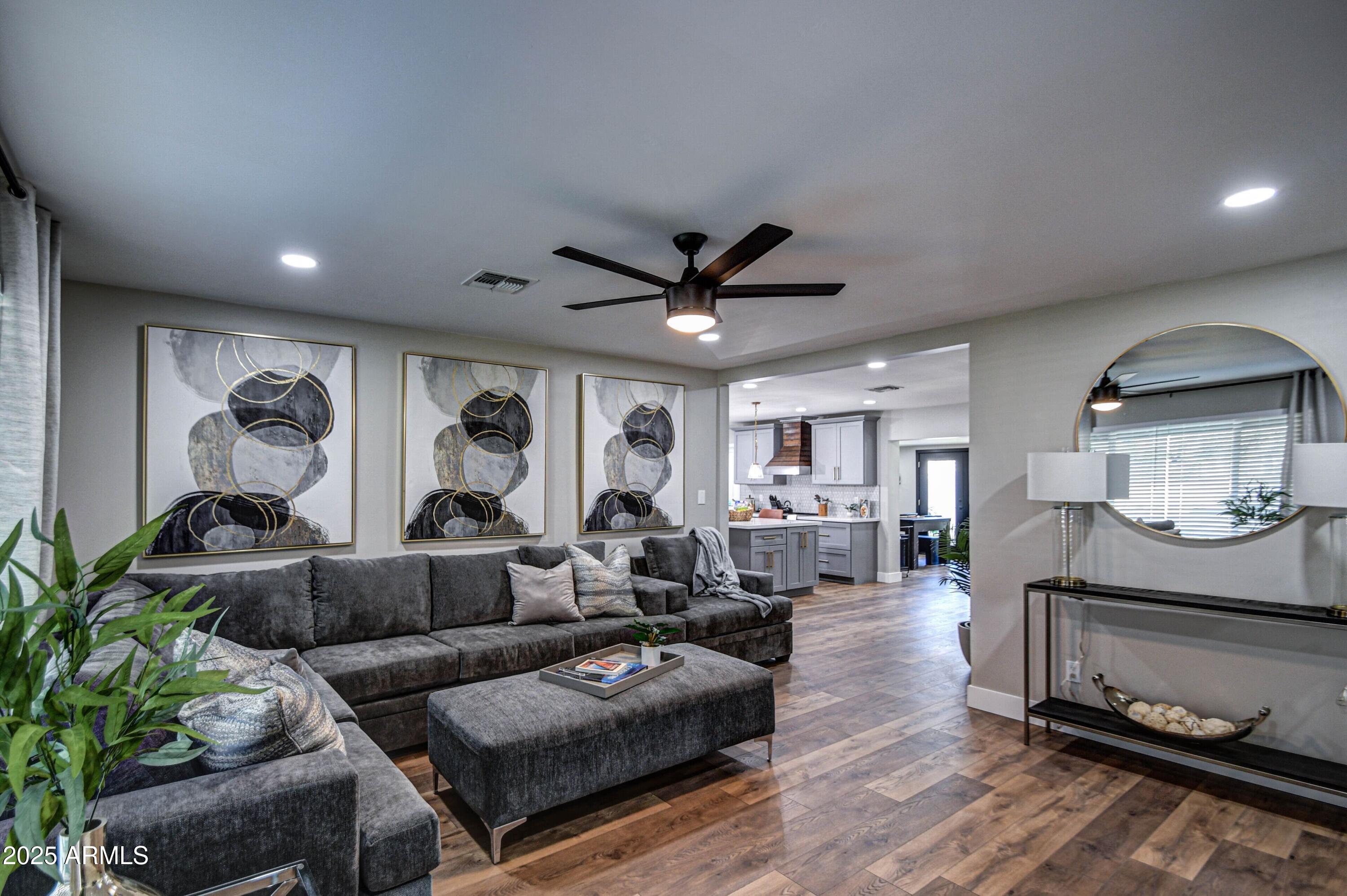8325 E GRANADA Road