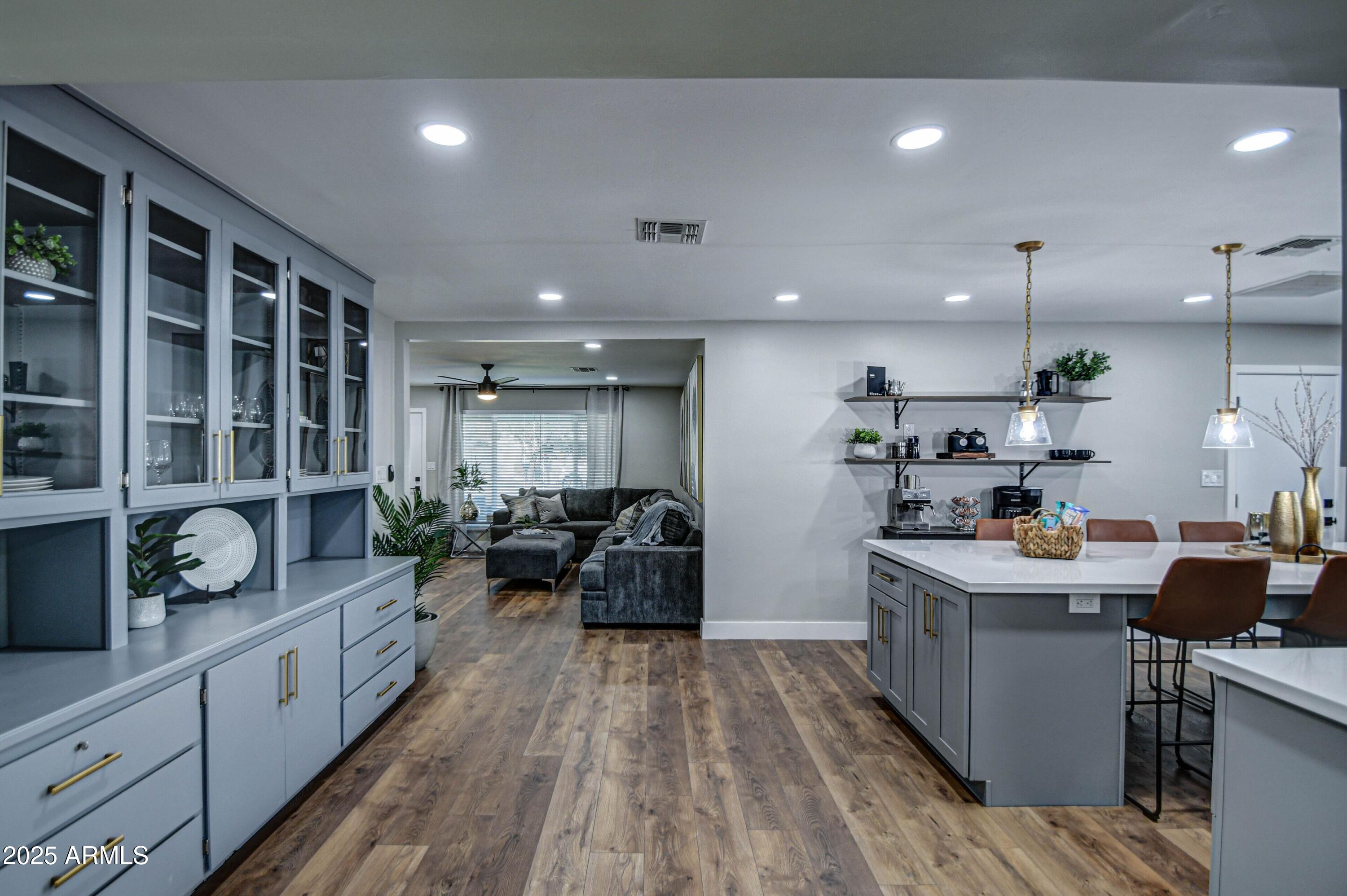 8325 E GRANADA Road