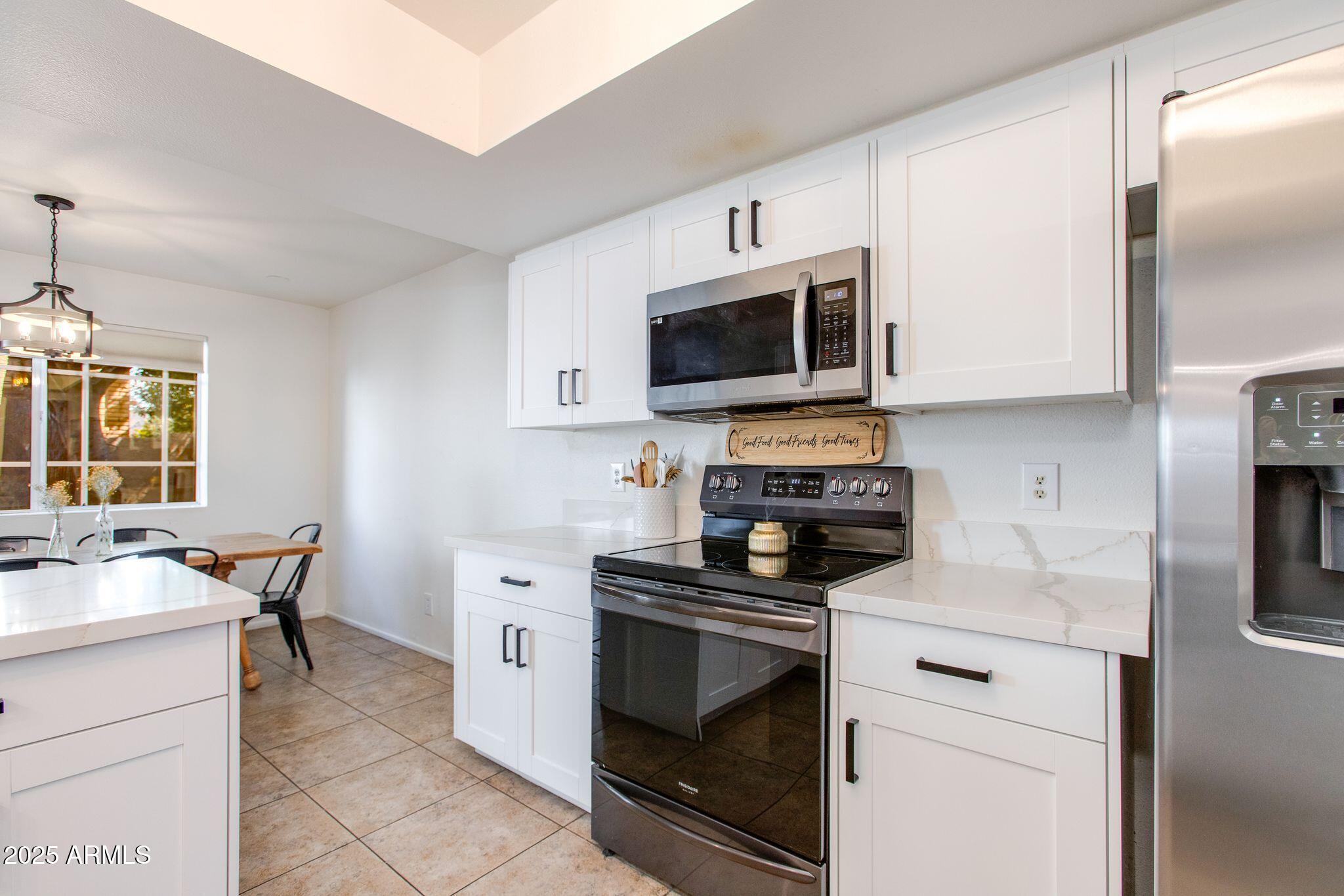 8225 N CENTRAL Avenue, 9