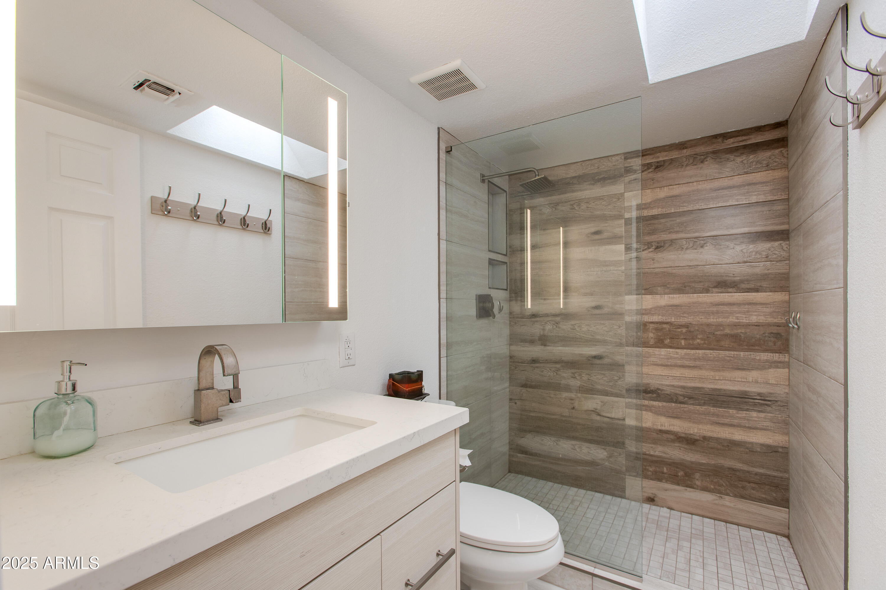 4201 E CAMELBACK Road, 34