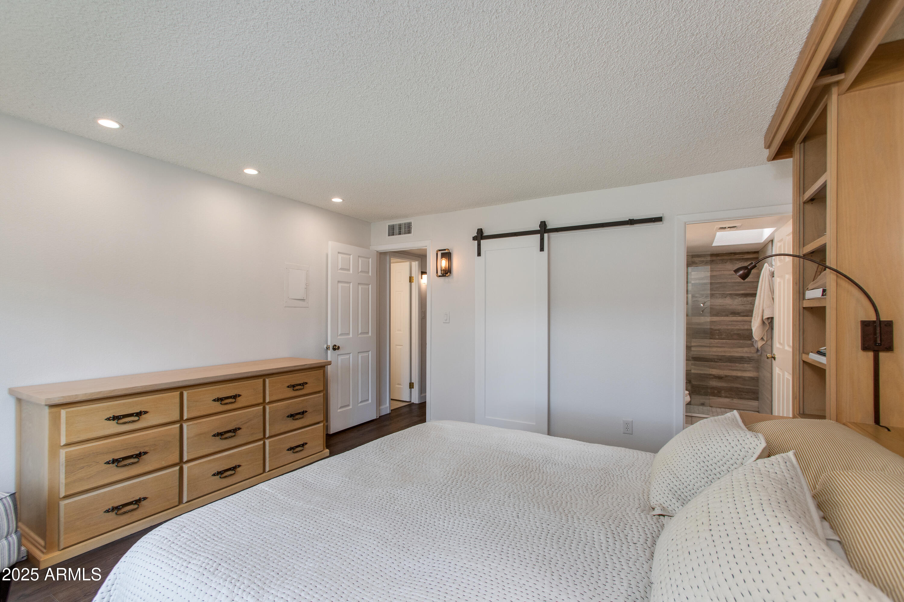 4201 E CAMELBACK Road, 34