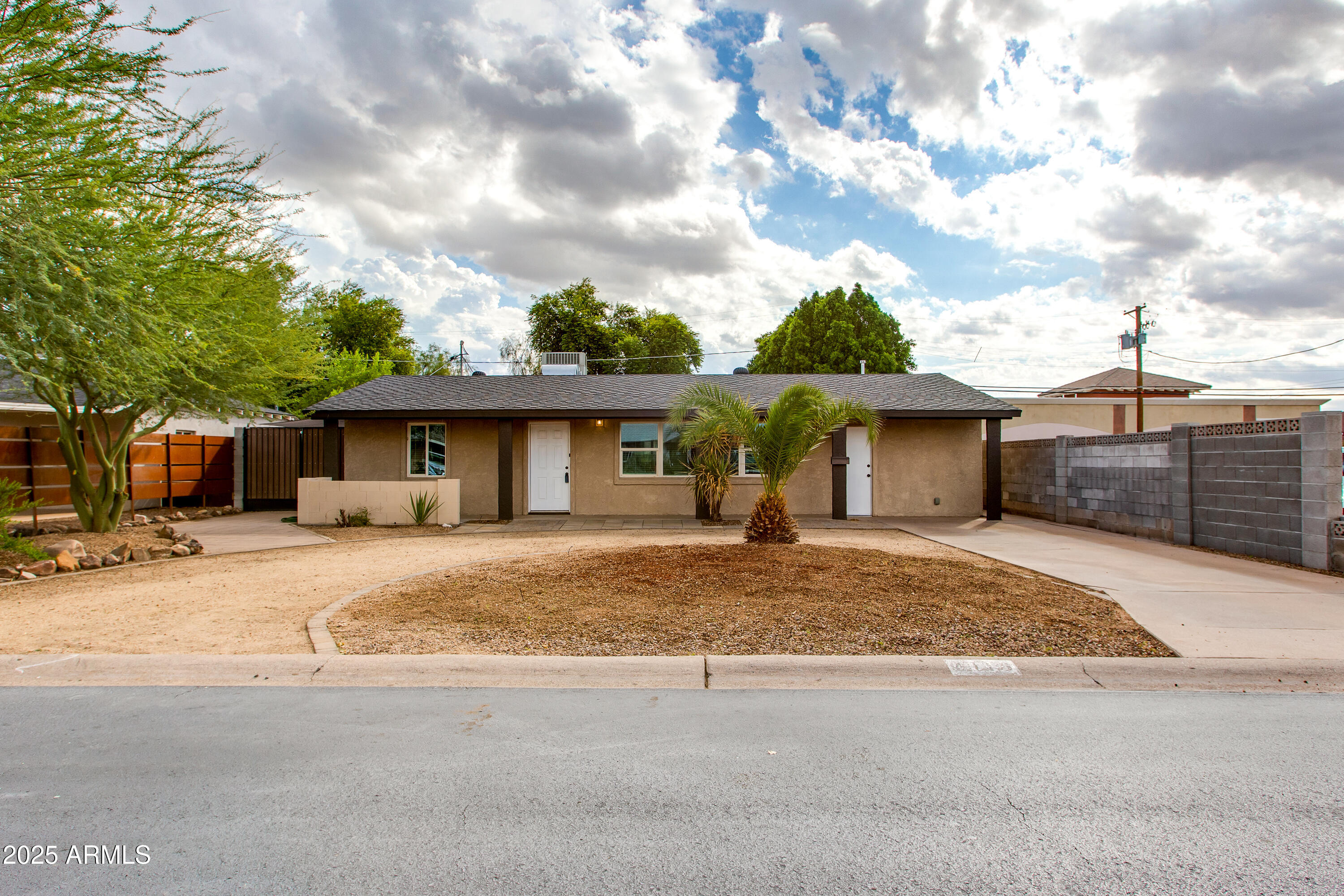 4115 N 42nd Place