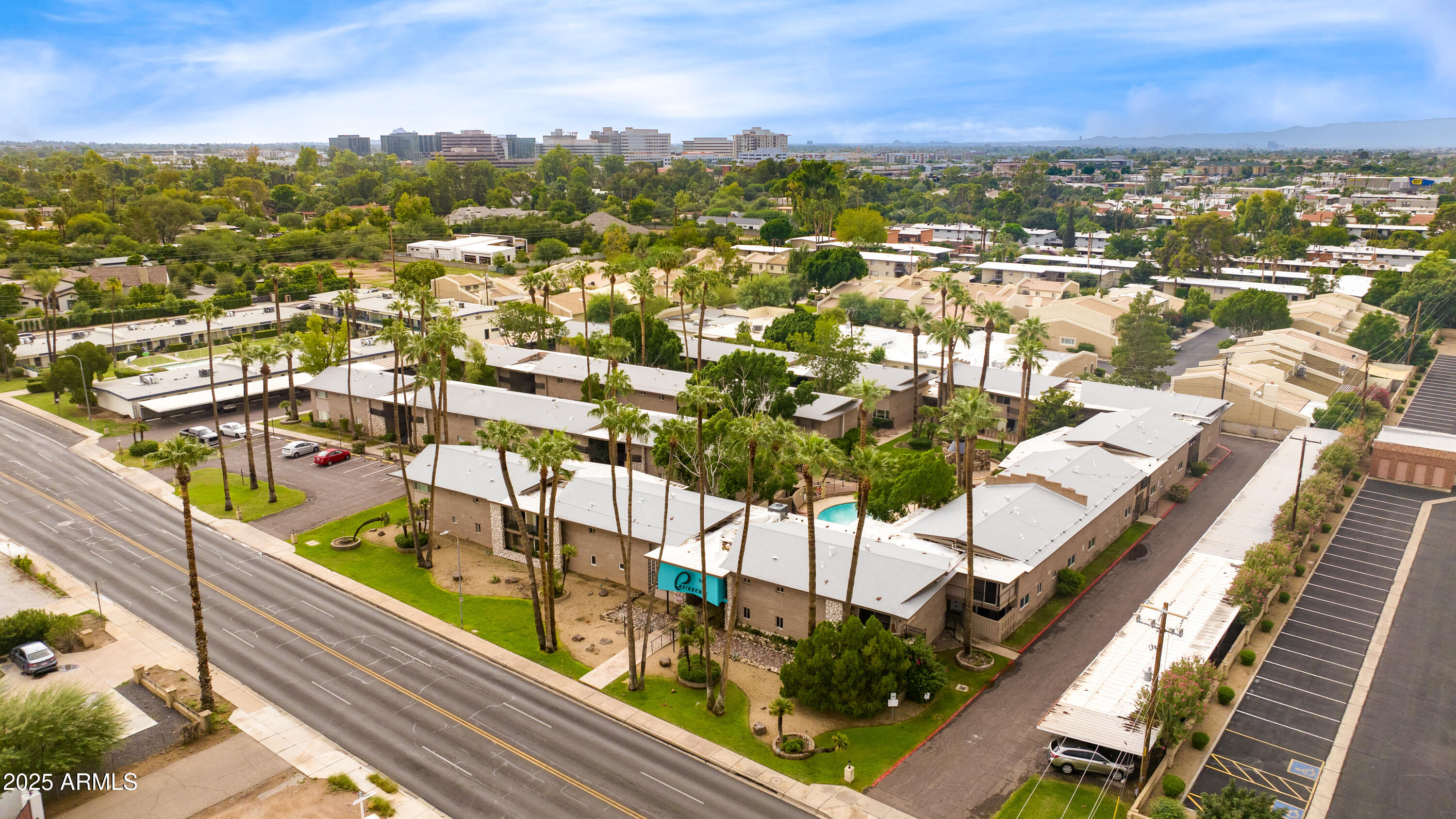 1901 E Missouri Avenue, 219