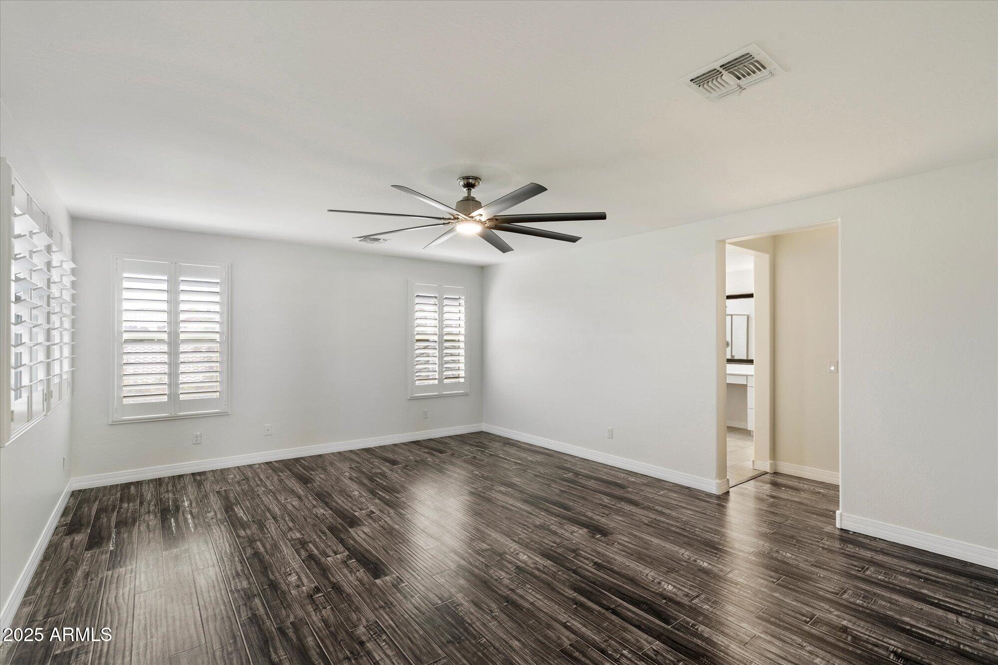 203 E ROADRUNNER Drive, Chandler