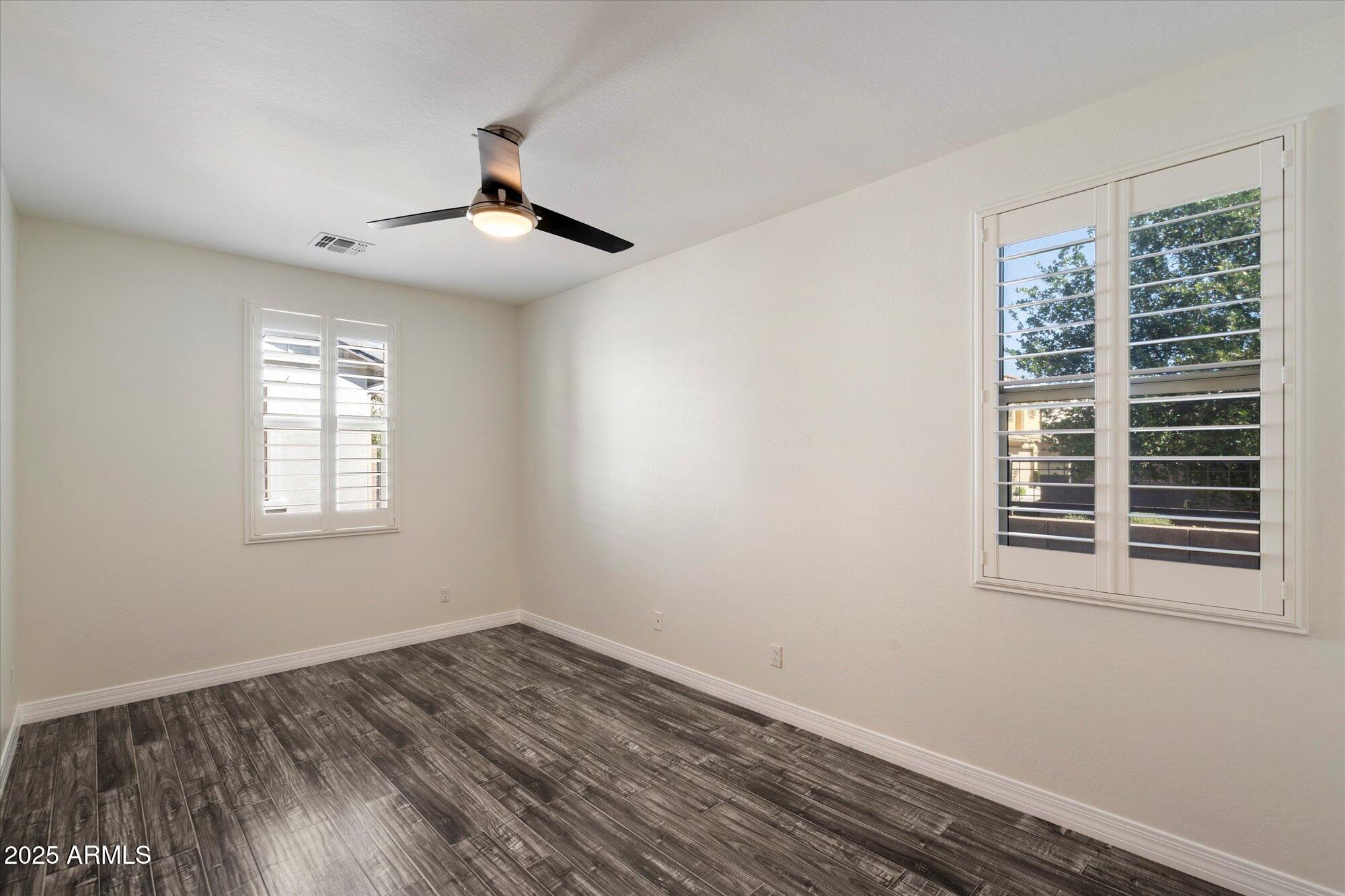203 E ROADRUNNER Drive, Chandler