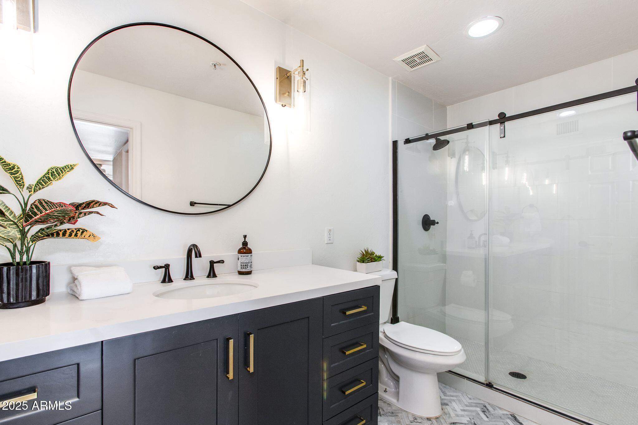 2647 N MILLER Road, 12