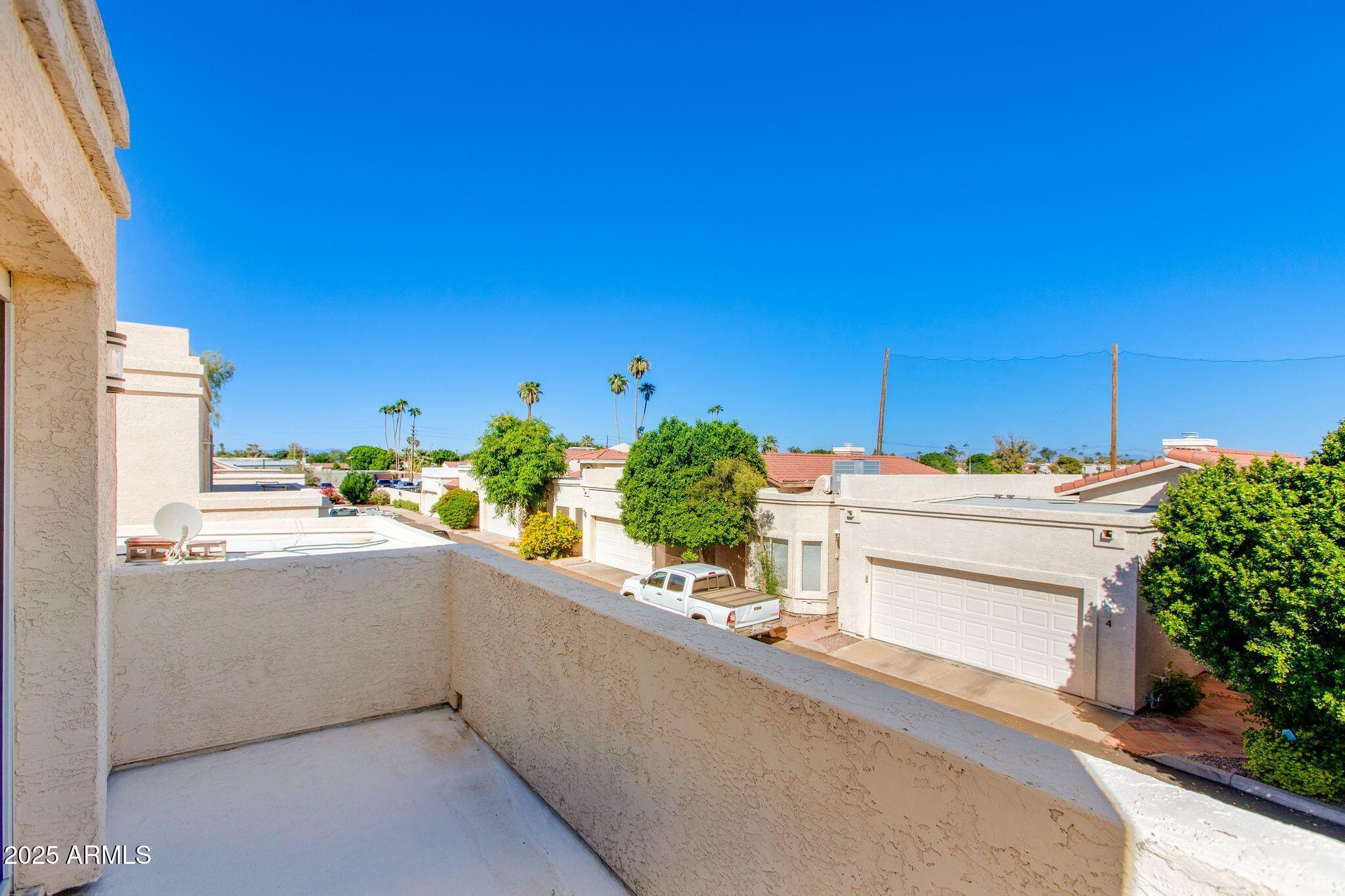 2647 N MILLER Road, 12