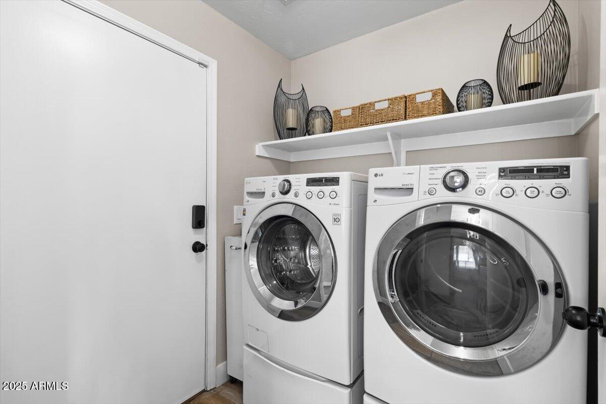 110 W ROSEMONTE Drive